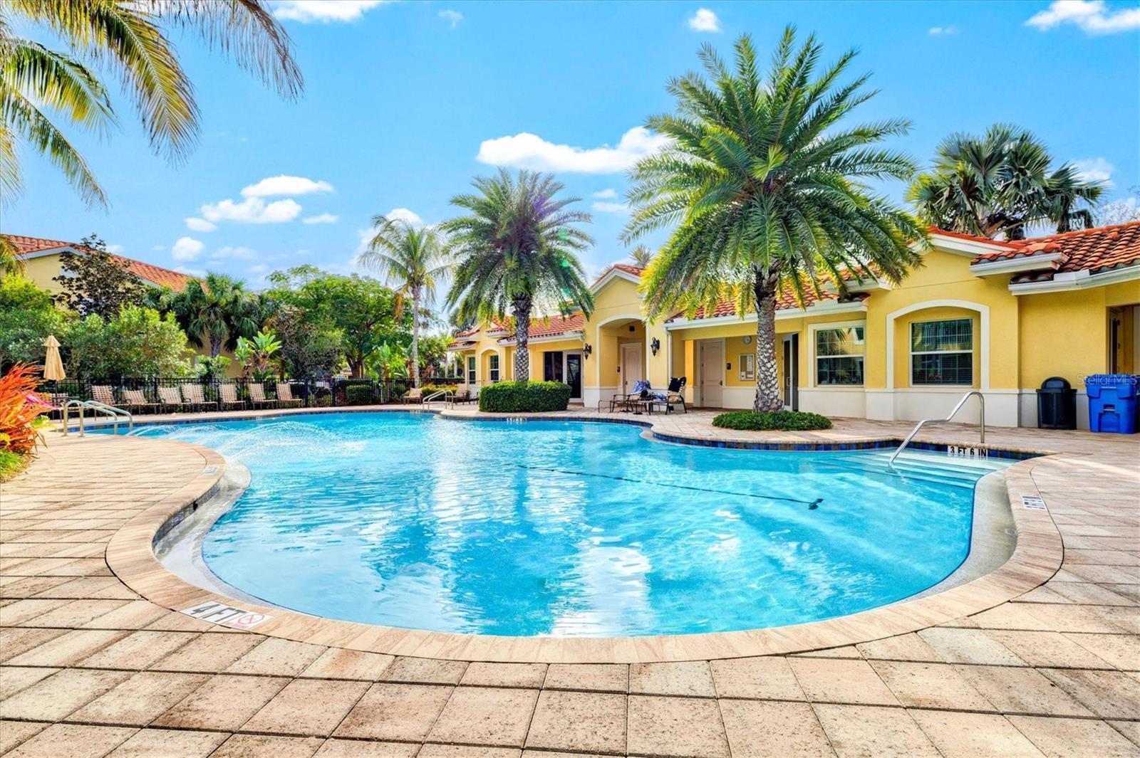 BAY STREET VILLAGE - Residential