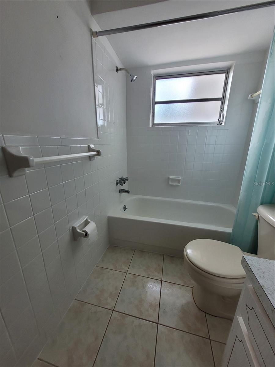 COLONIAL HILLS - Residential