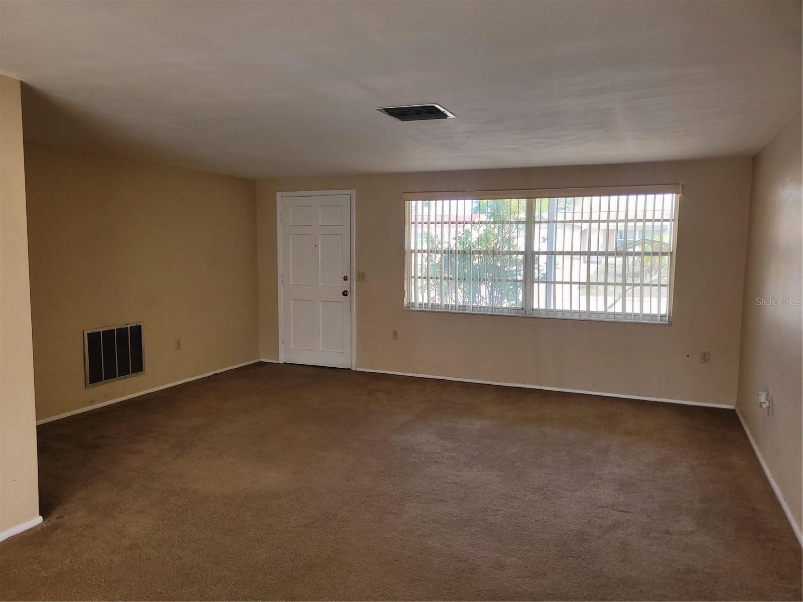 COLONIAL HILLS - Residential