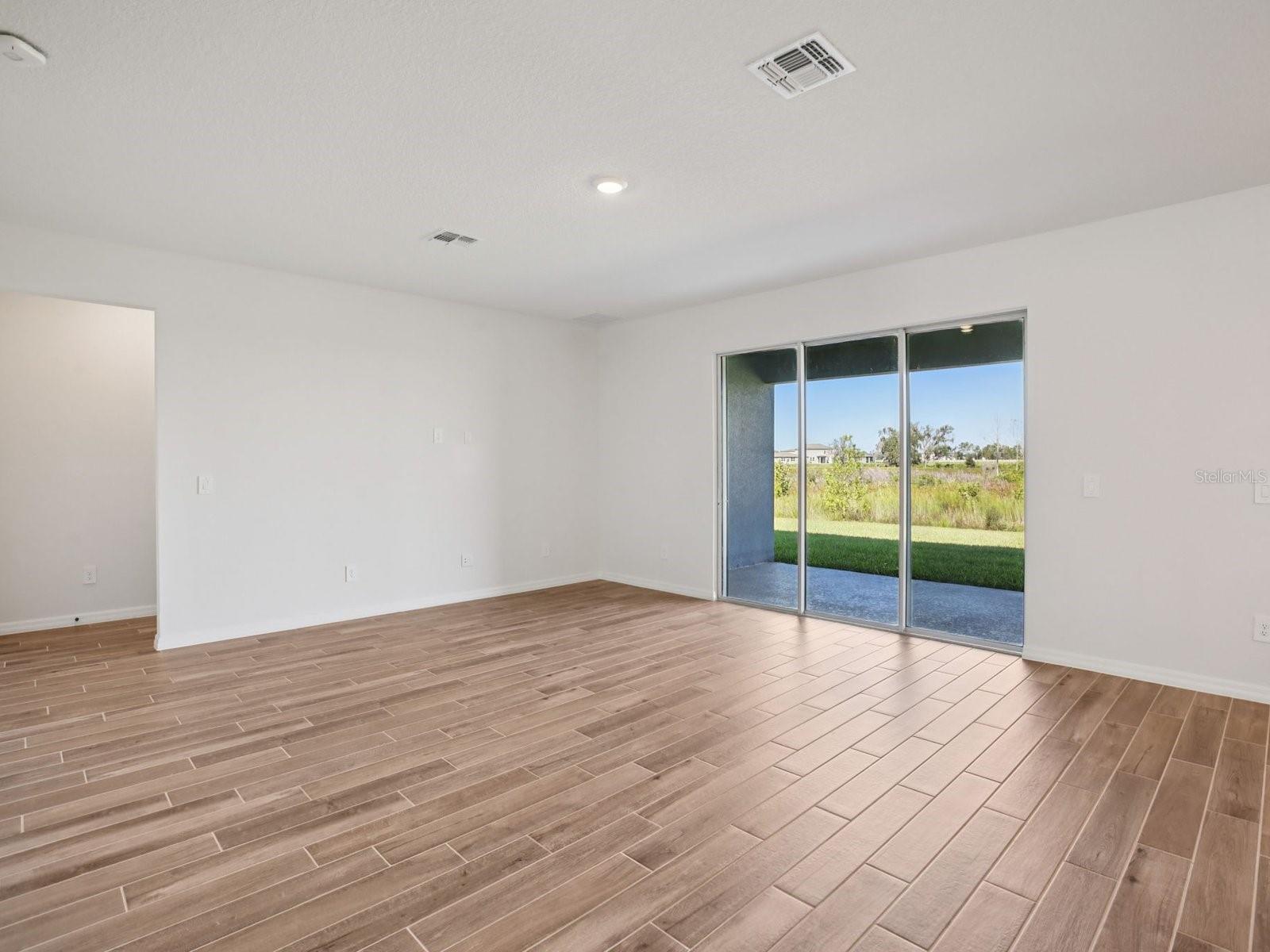 TWO RIVERS - Residential