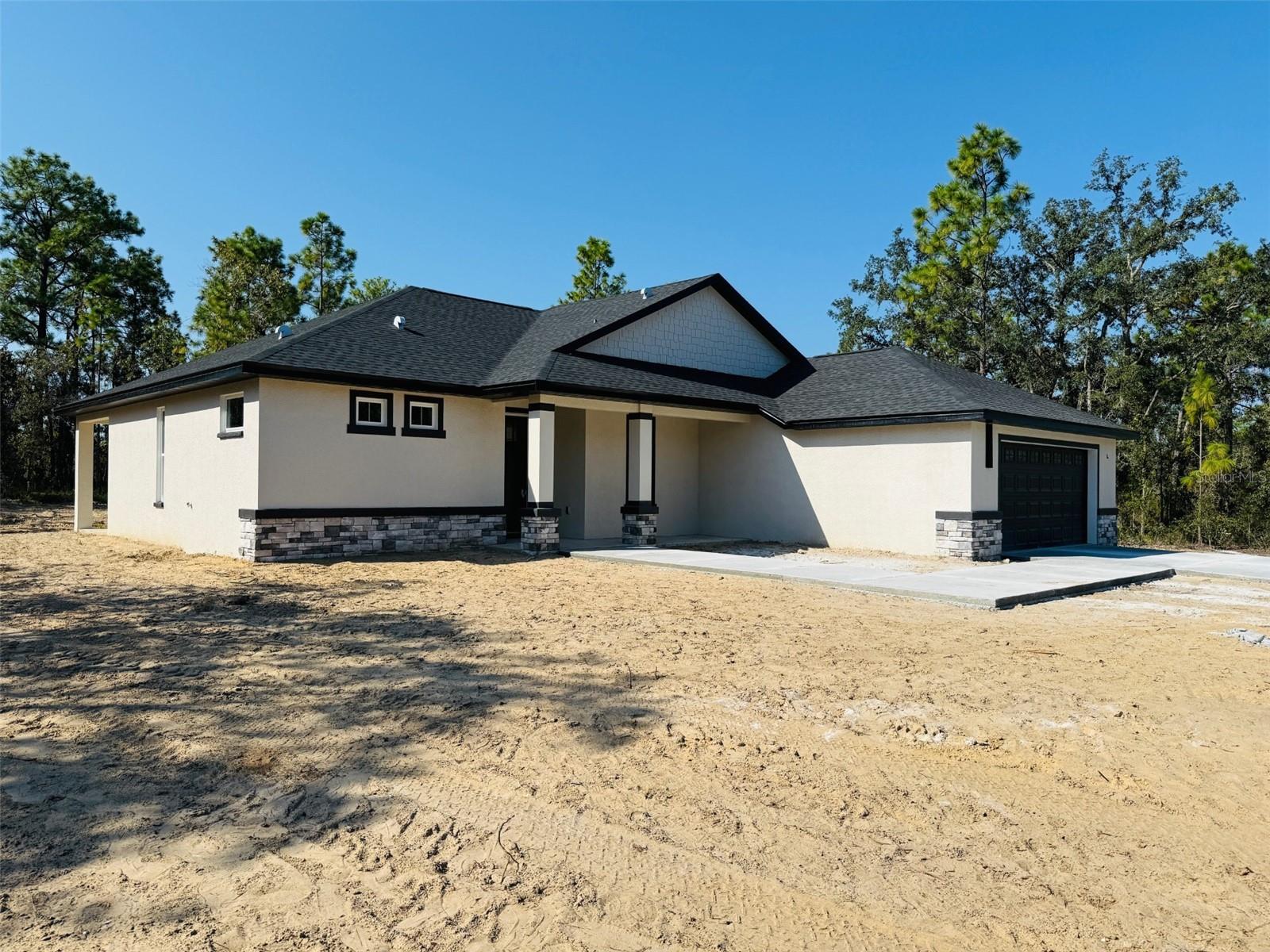 ROYAL HIGHLANDS - Residential