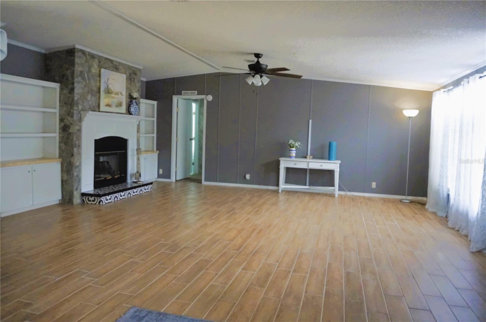 CHRISTMAS PARK FIRST ADD - Residential