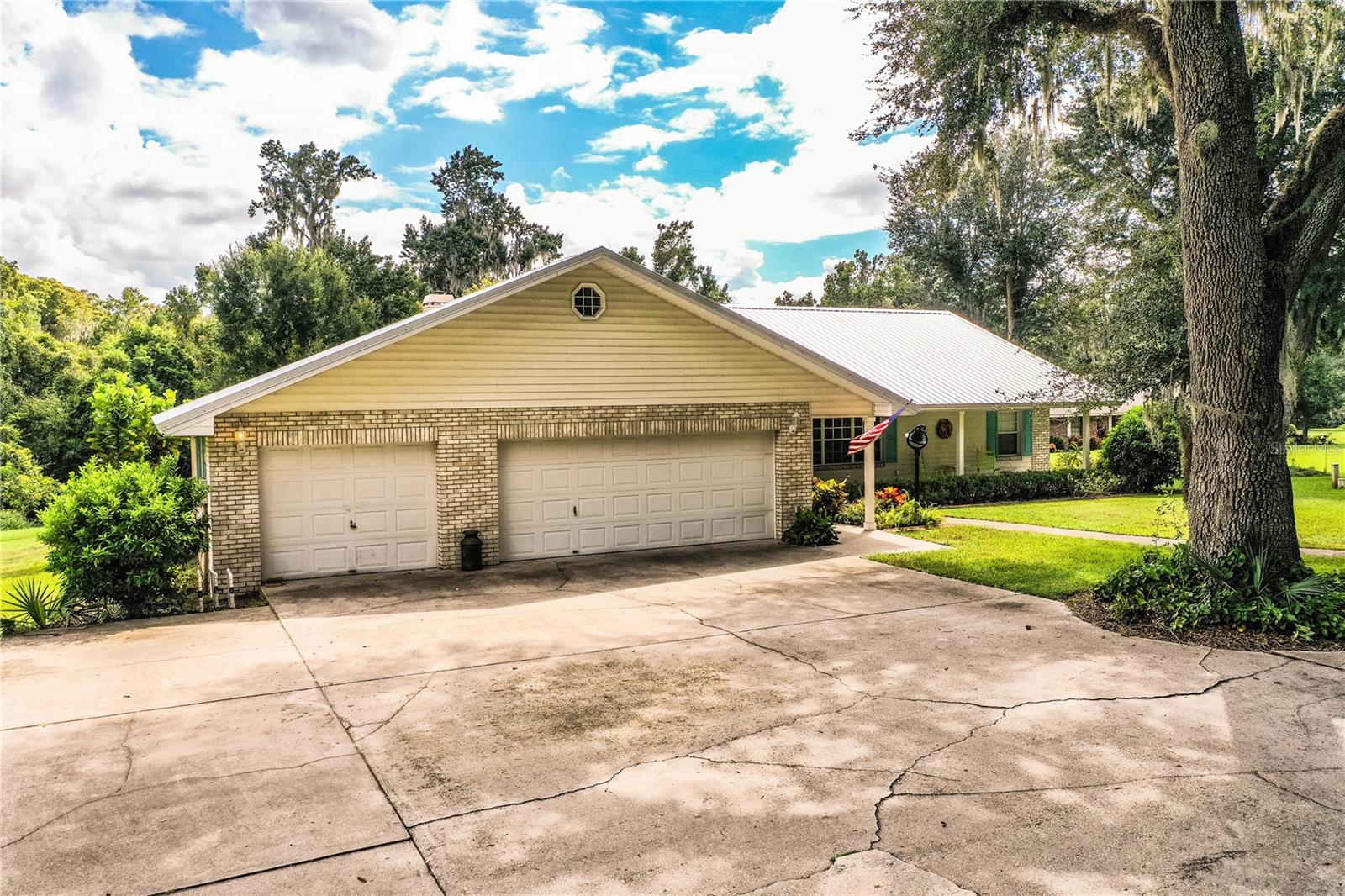 RIVER RIDGE SUB - Residential