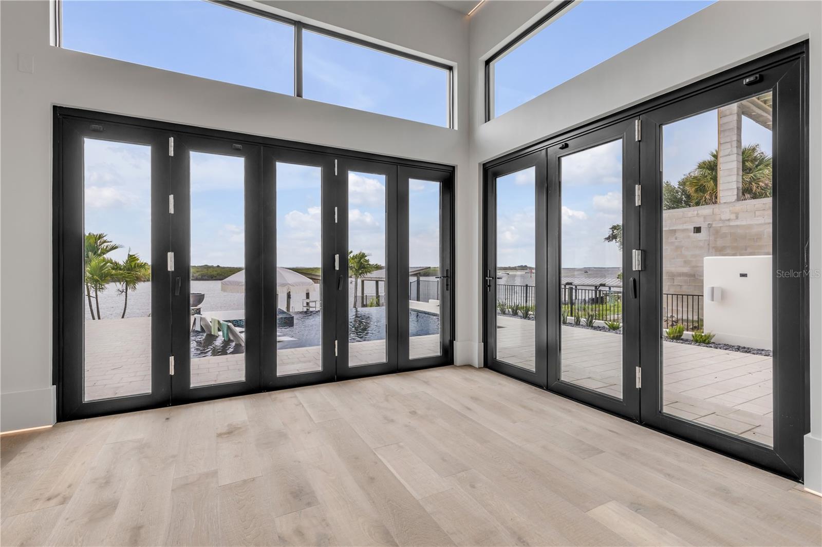 NEW SMYRNA BRIDGE & INV CO 01 - Residential