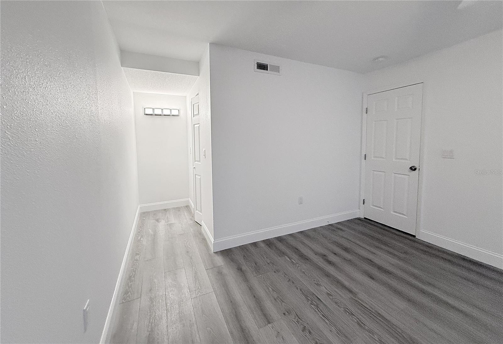 PEPPERTREE VLG CONDO - Residential Lease