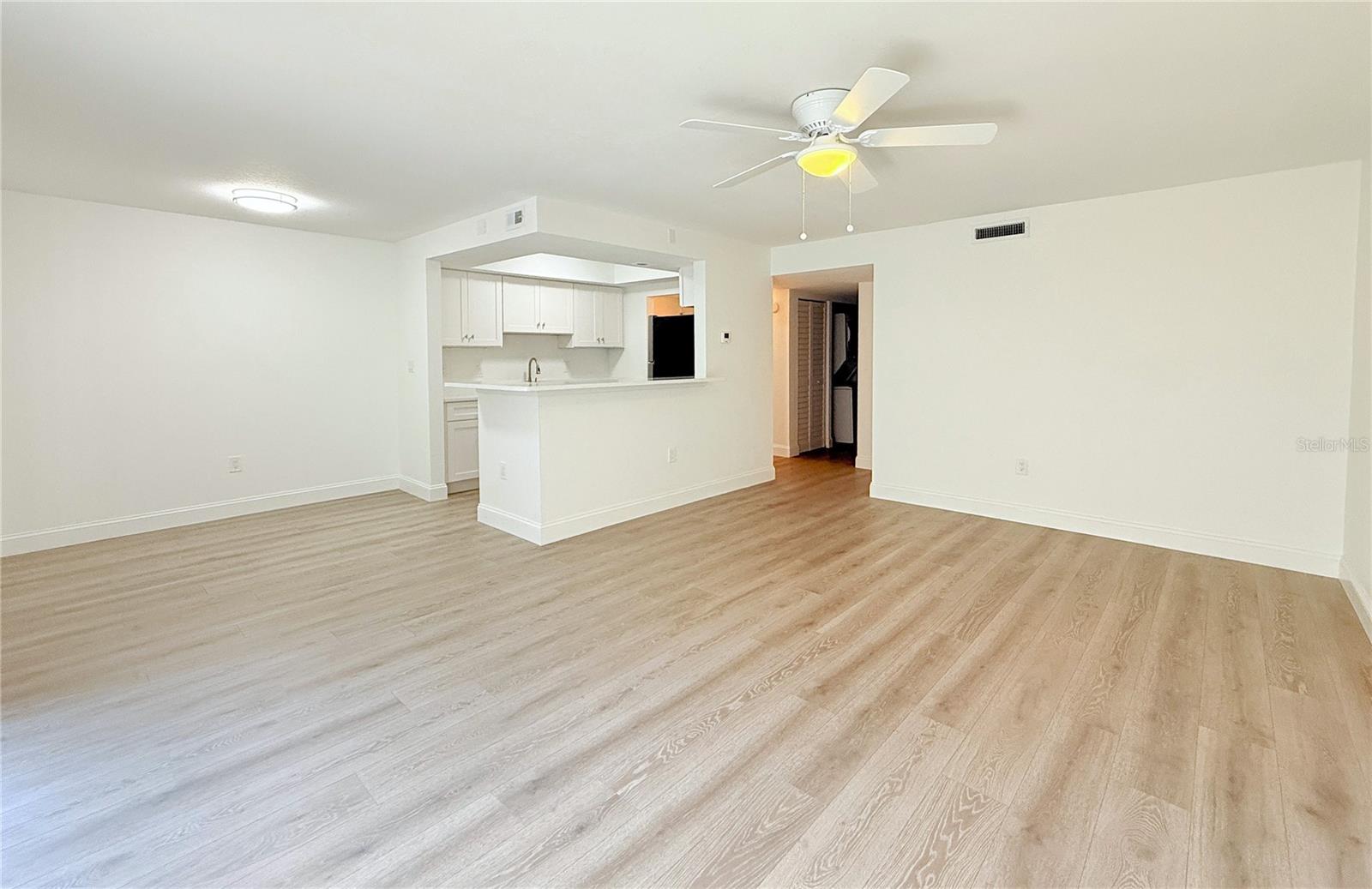 PEPPERTREE VLG CONDO - Residential Lease