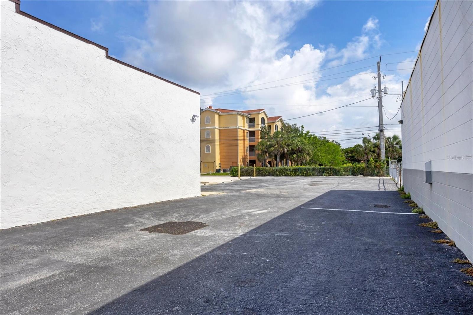 VENICE EDGEWOOD SEC OF - Commercial Sale