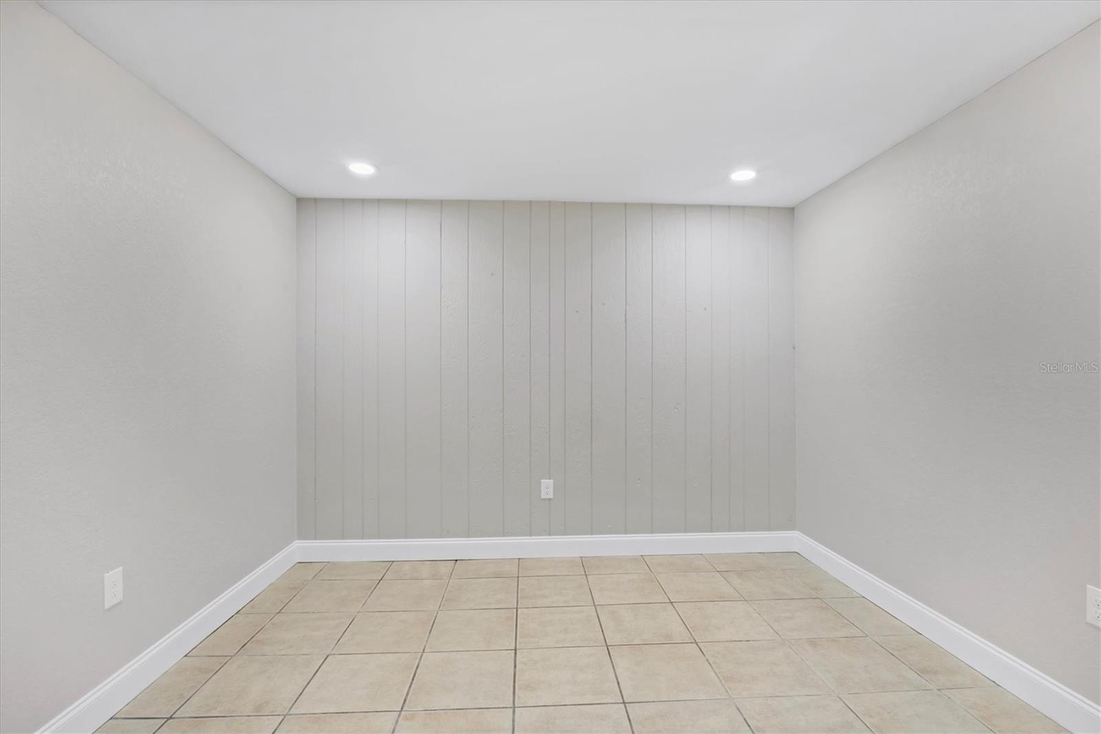 VENICE EDGEWOOD SEC OF - Commercial Sale