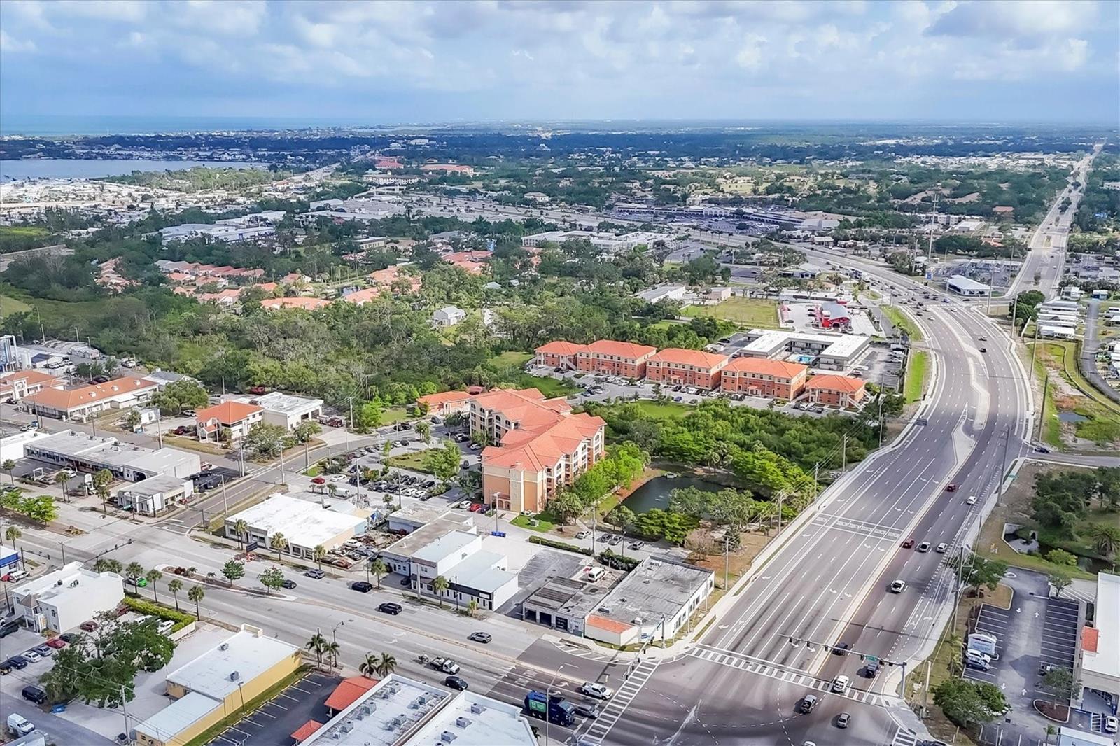 VENICE EDGEWOOD SEC OF - Commercial Sale