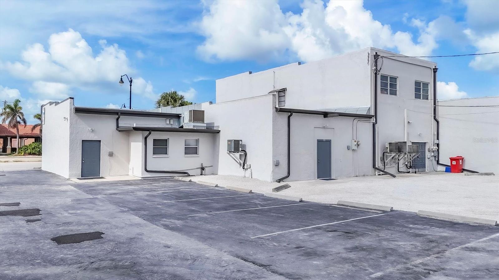VENICE EDGEWOOD SEC OF - Commercial Sale