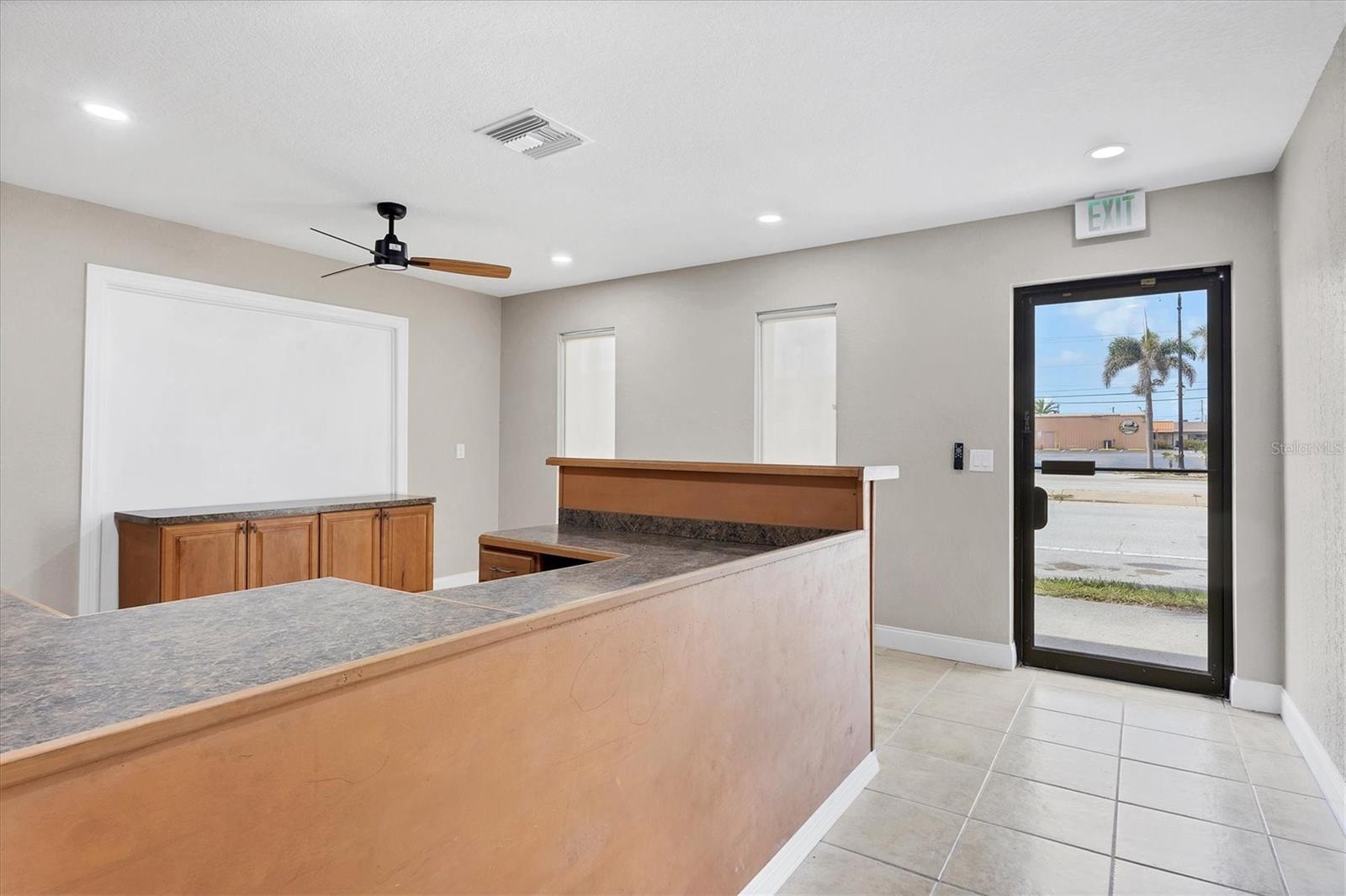 VENICE EDGEWOOD SEC OF - Commercial Sale