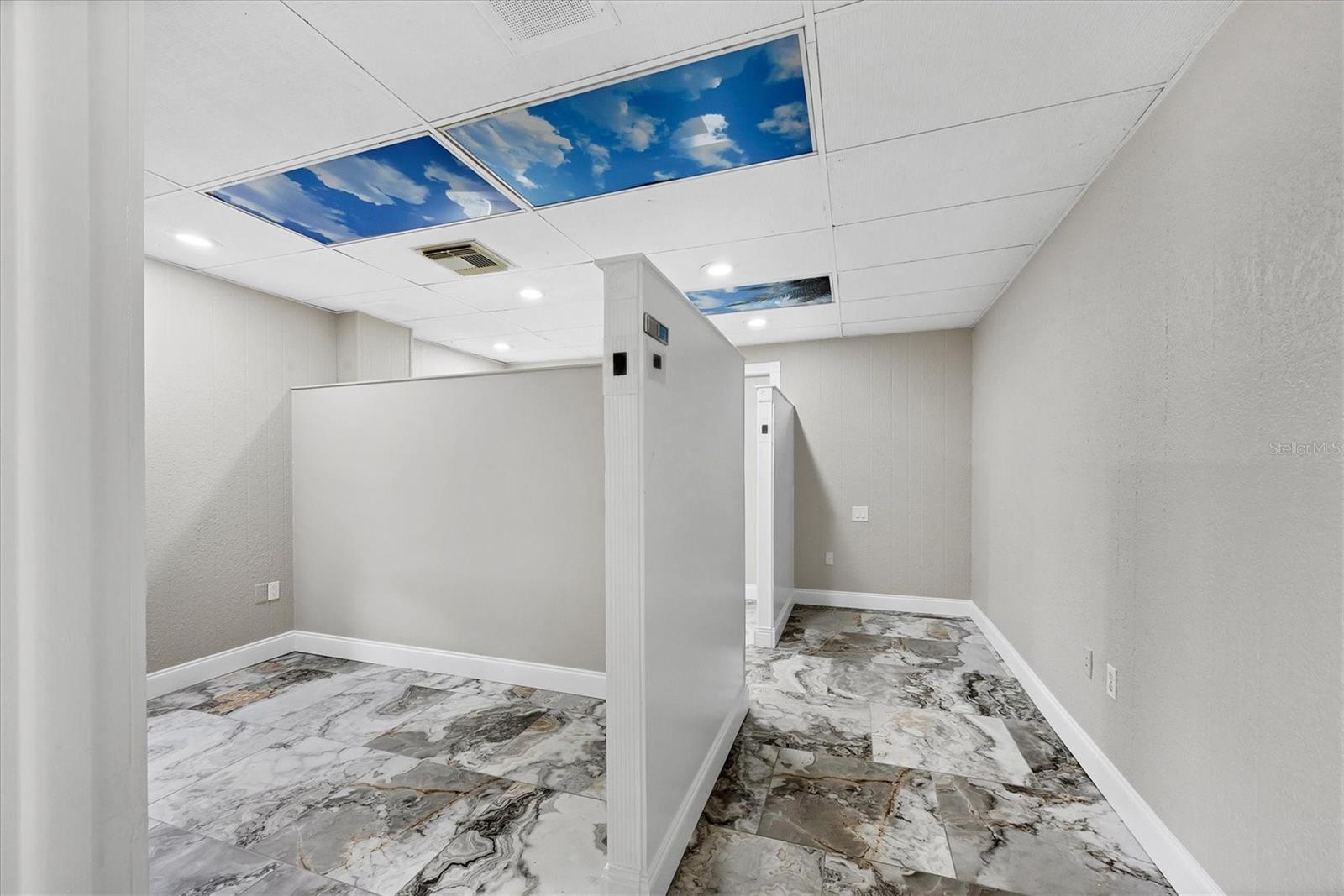 VENICE EDGEWOOD SEC OF - Commercial Sale