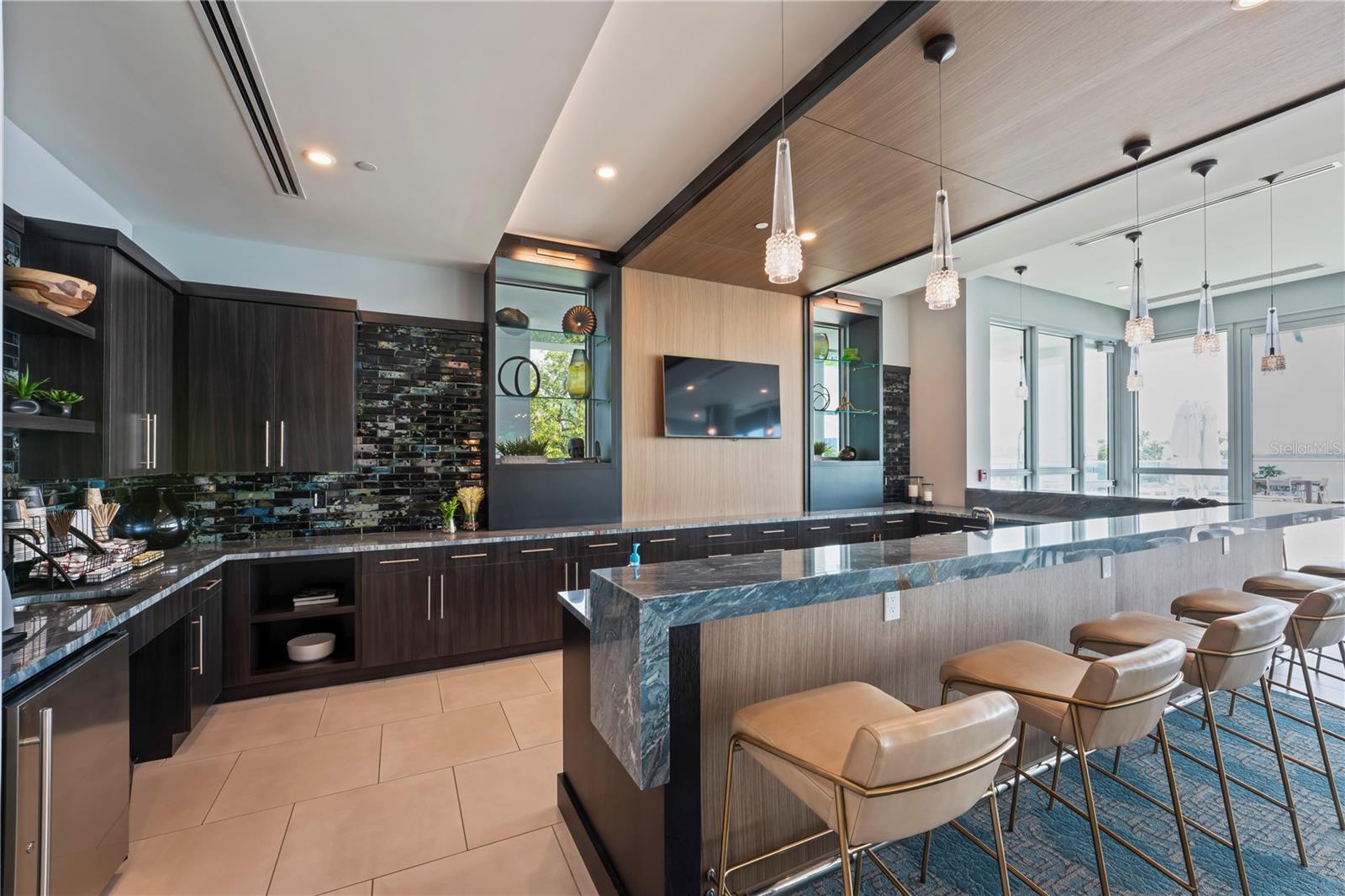 VIRAGE BAYSHORE - Residential