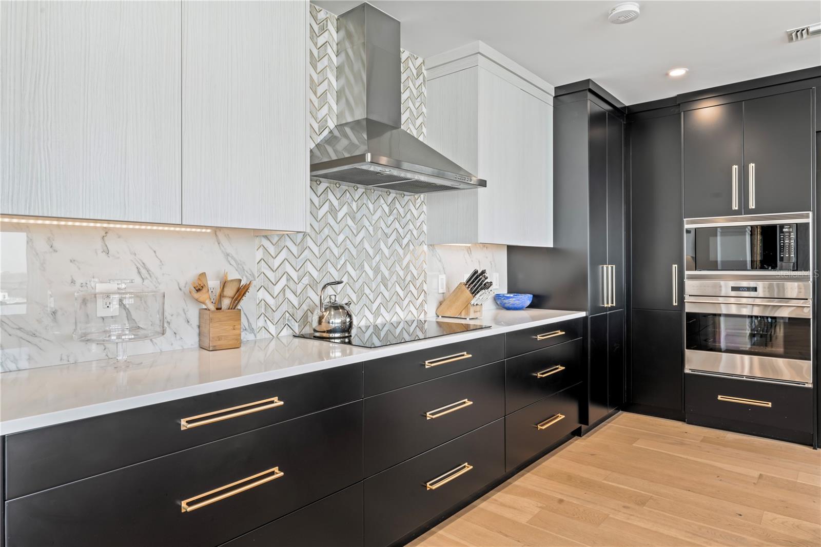 VIRAGE BAYSHORE - Residential