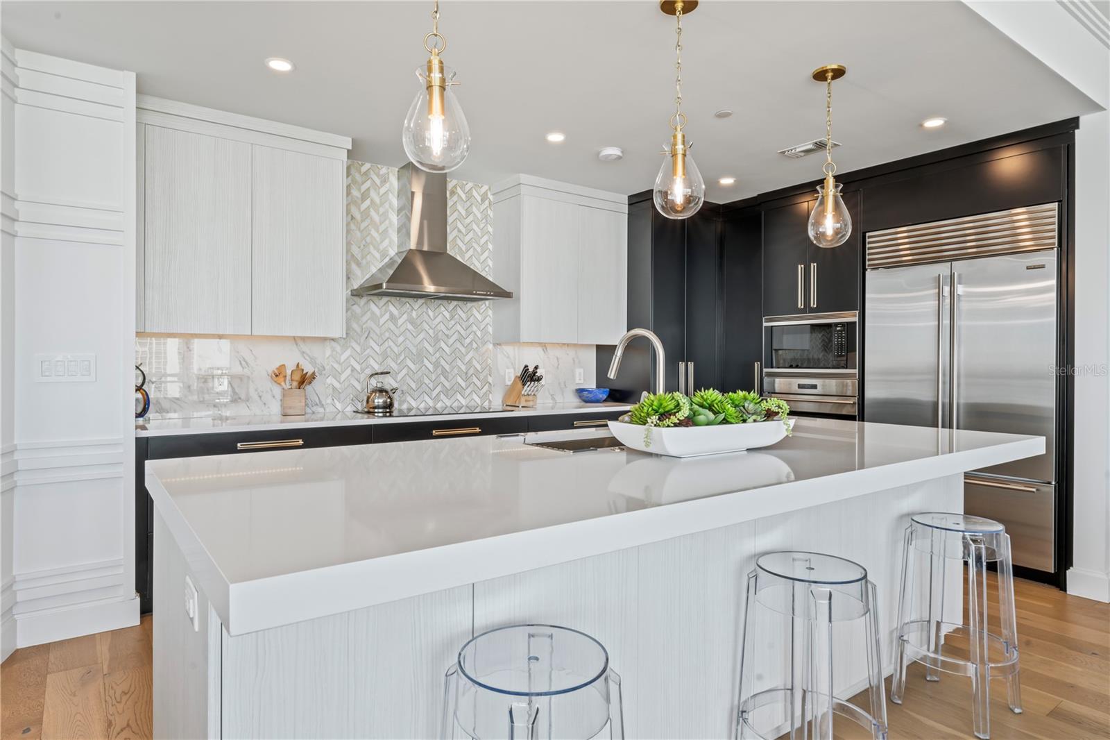 VIRAGE BAYSHORE - Residential