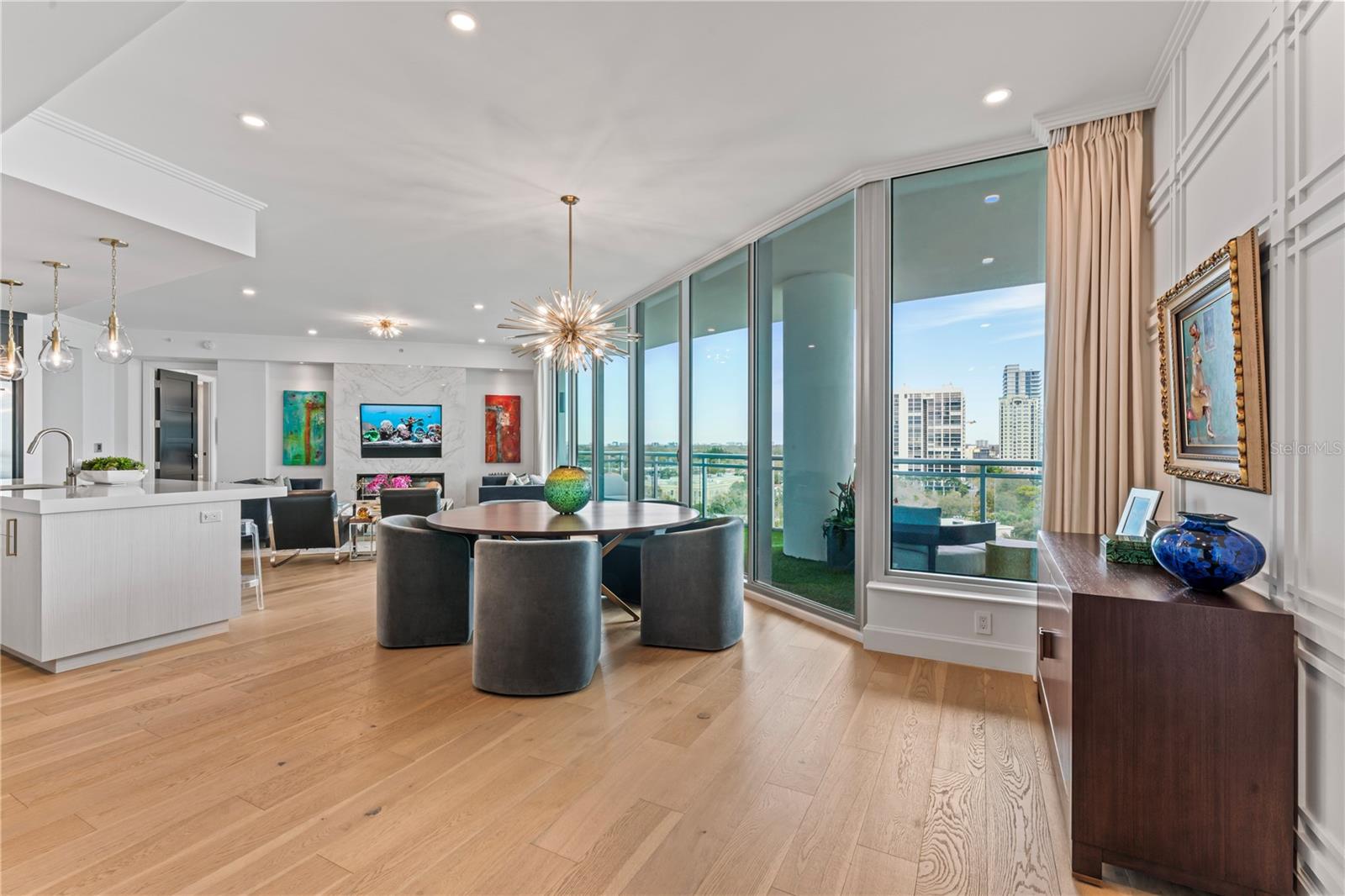 VIRAGE BAYSHORE - Residential