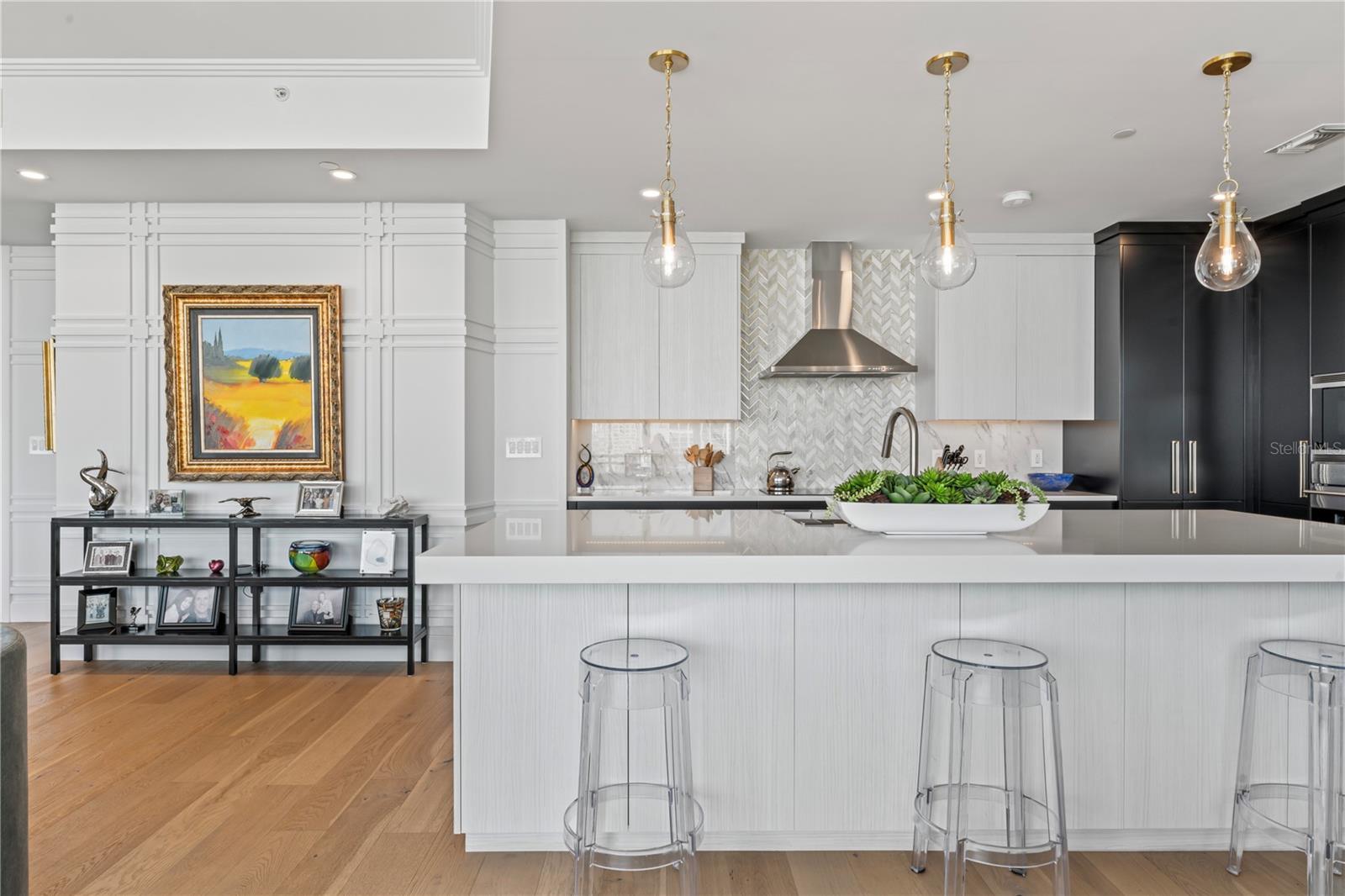 VIRAGE BAYSHORE - Residential