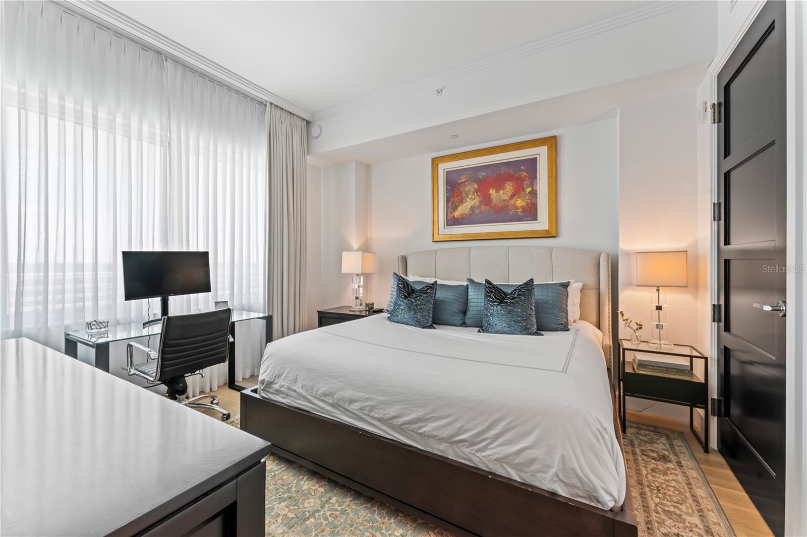 VIRAGE BAYSHORE - Residential