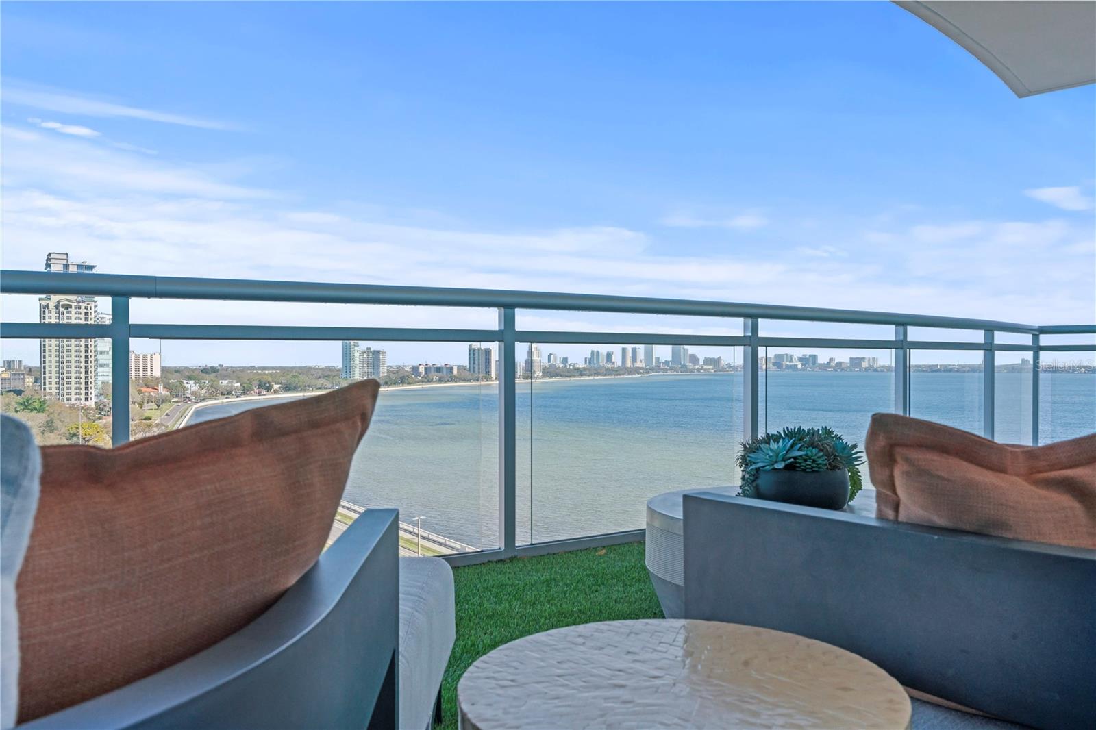 VIRAGE BAYSHORE - Residential