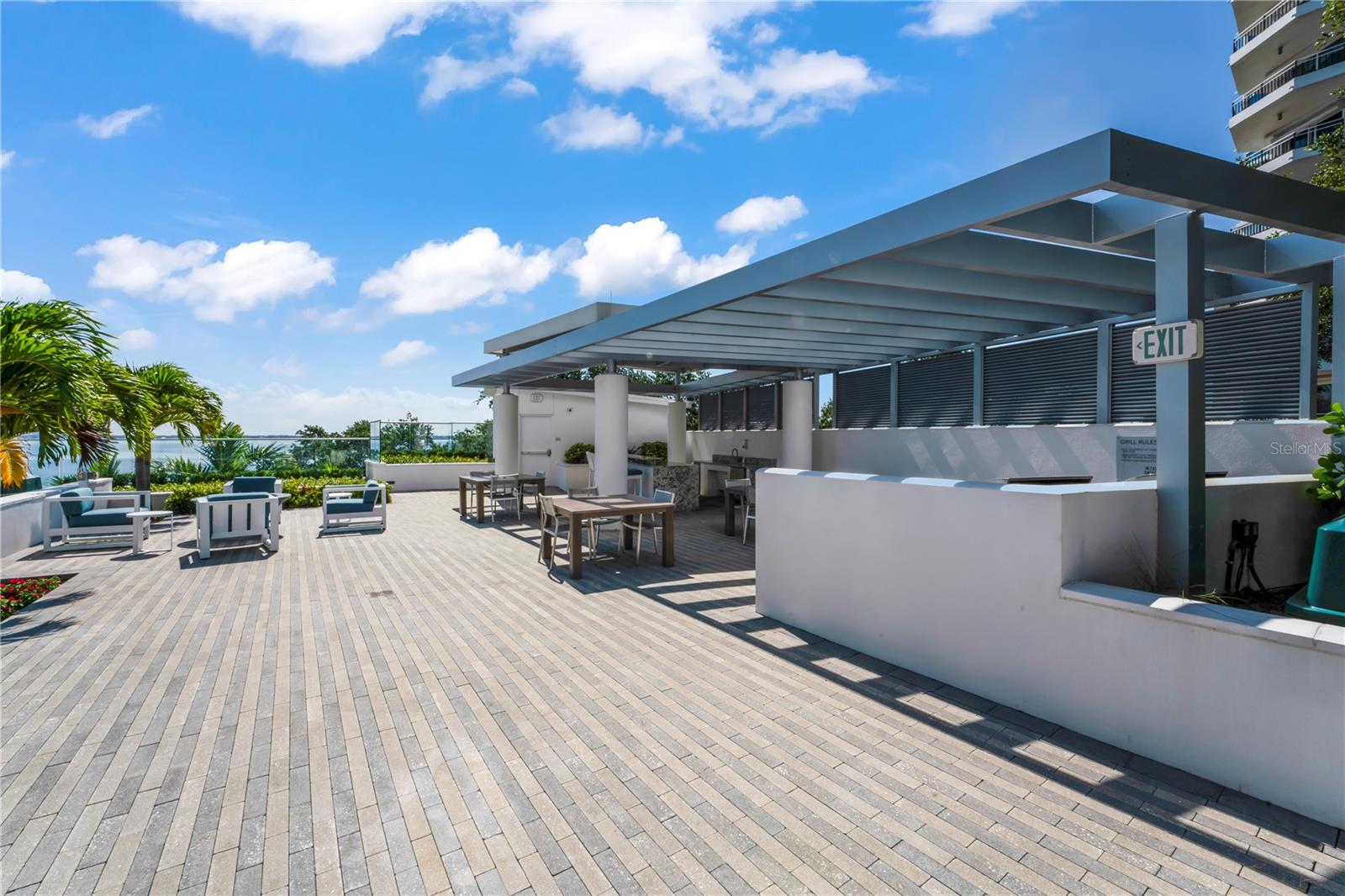 VIRAGE BAYSHORE - Residential