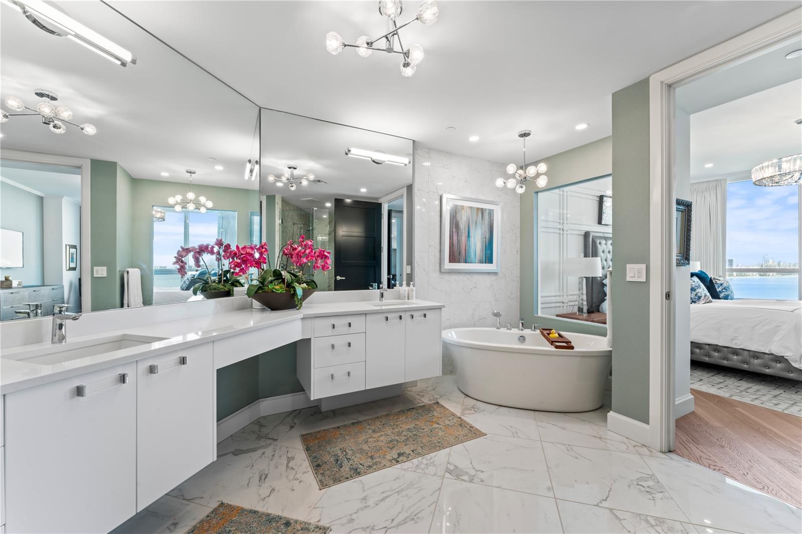 VIRAGE BAYSHORE - Residential