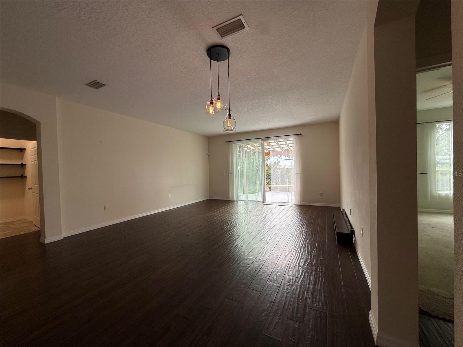 DOVER GROVES - Residential