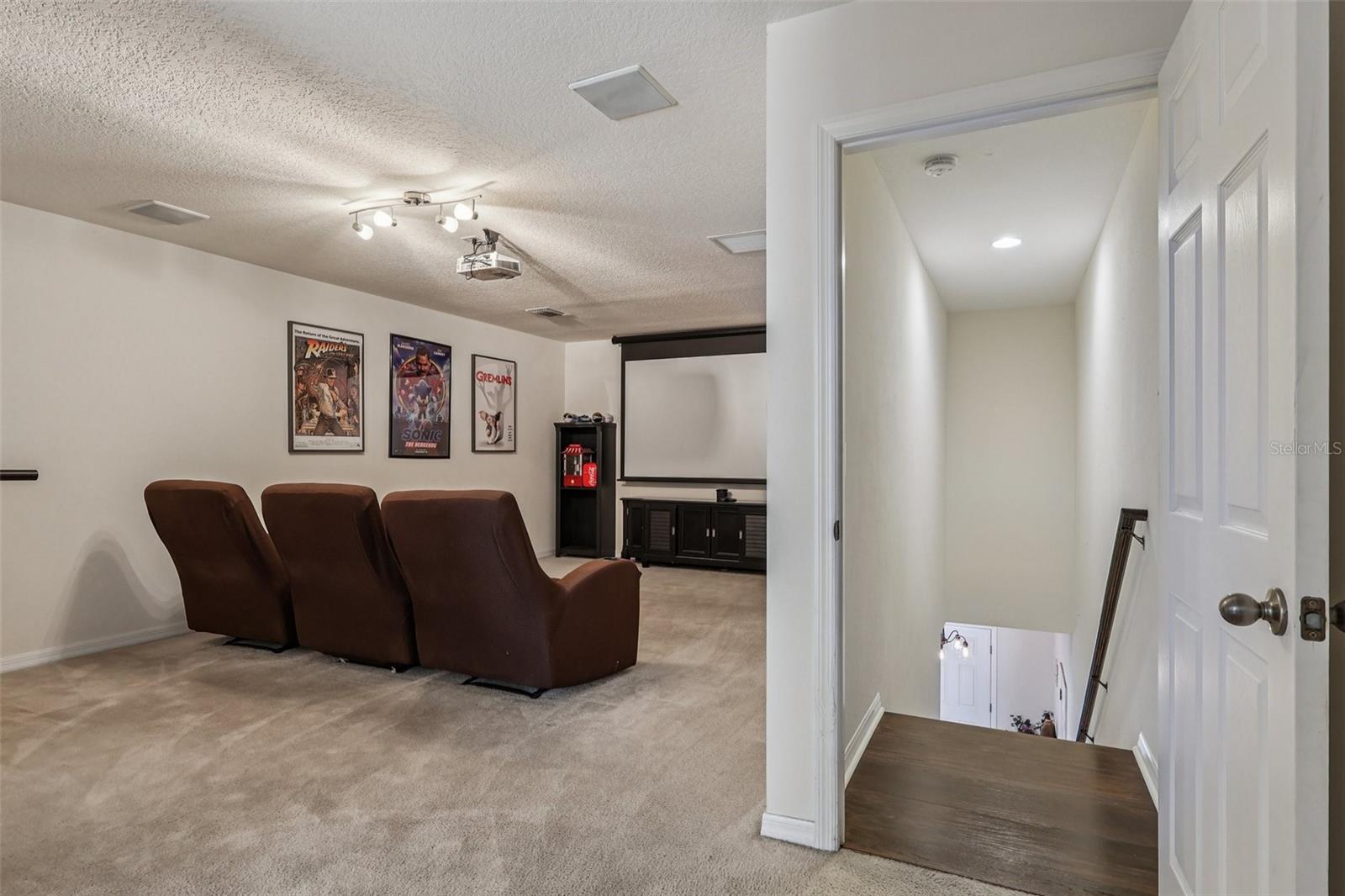 DOVER GROVES - Residential