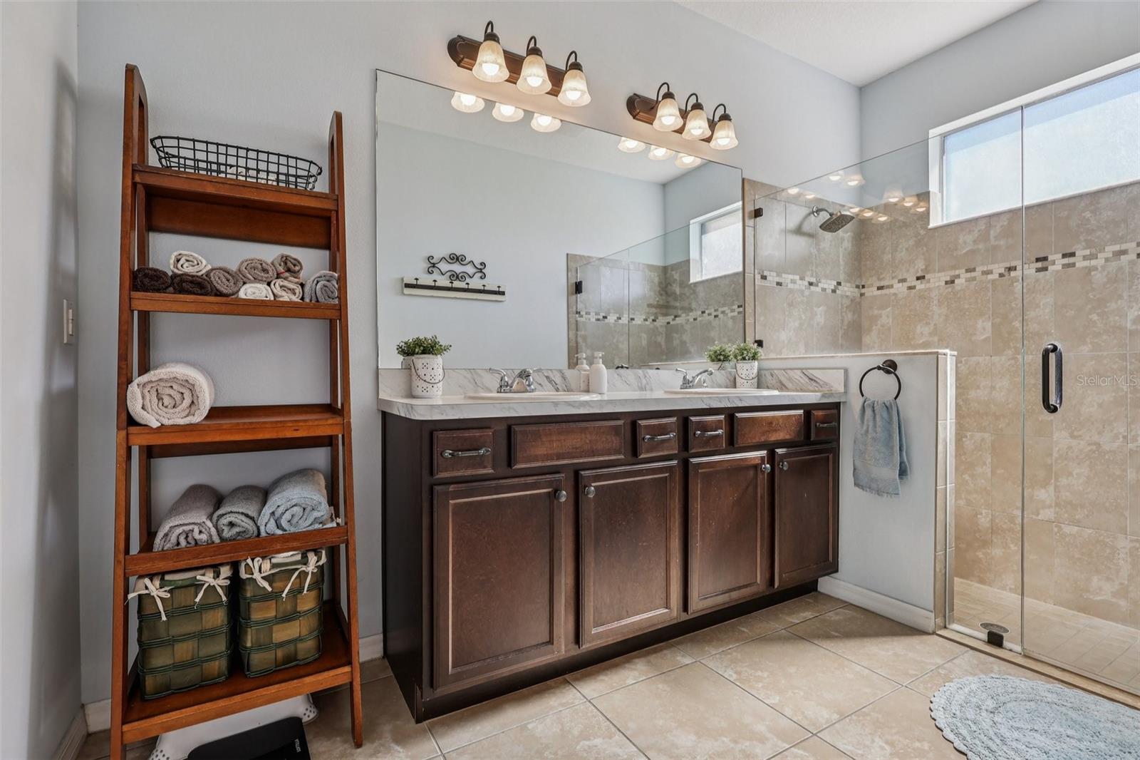 DOVER GROVES - Residential