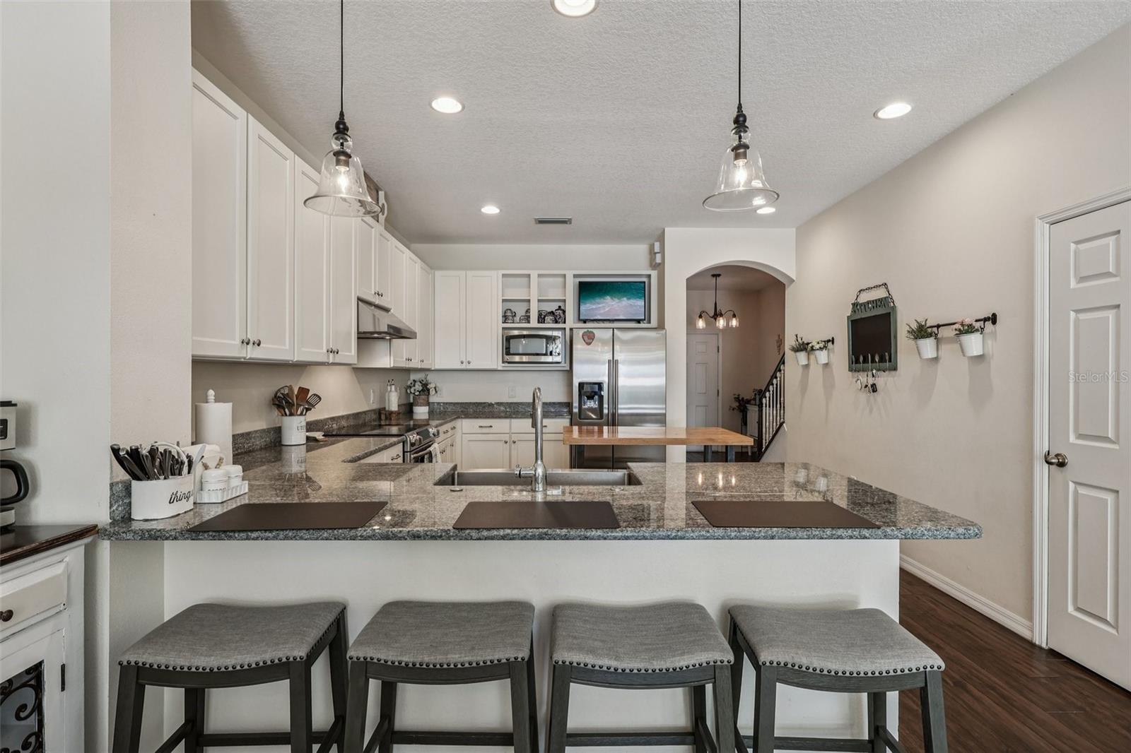 DOVER GROVES - Residential