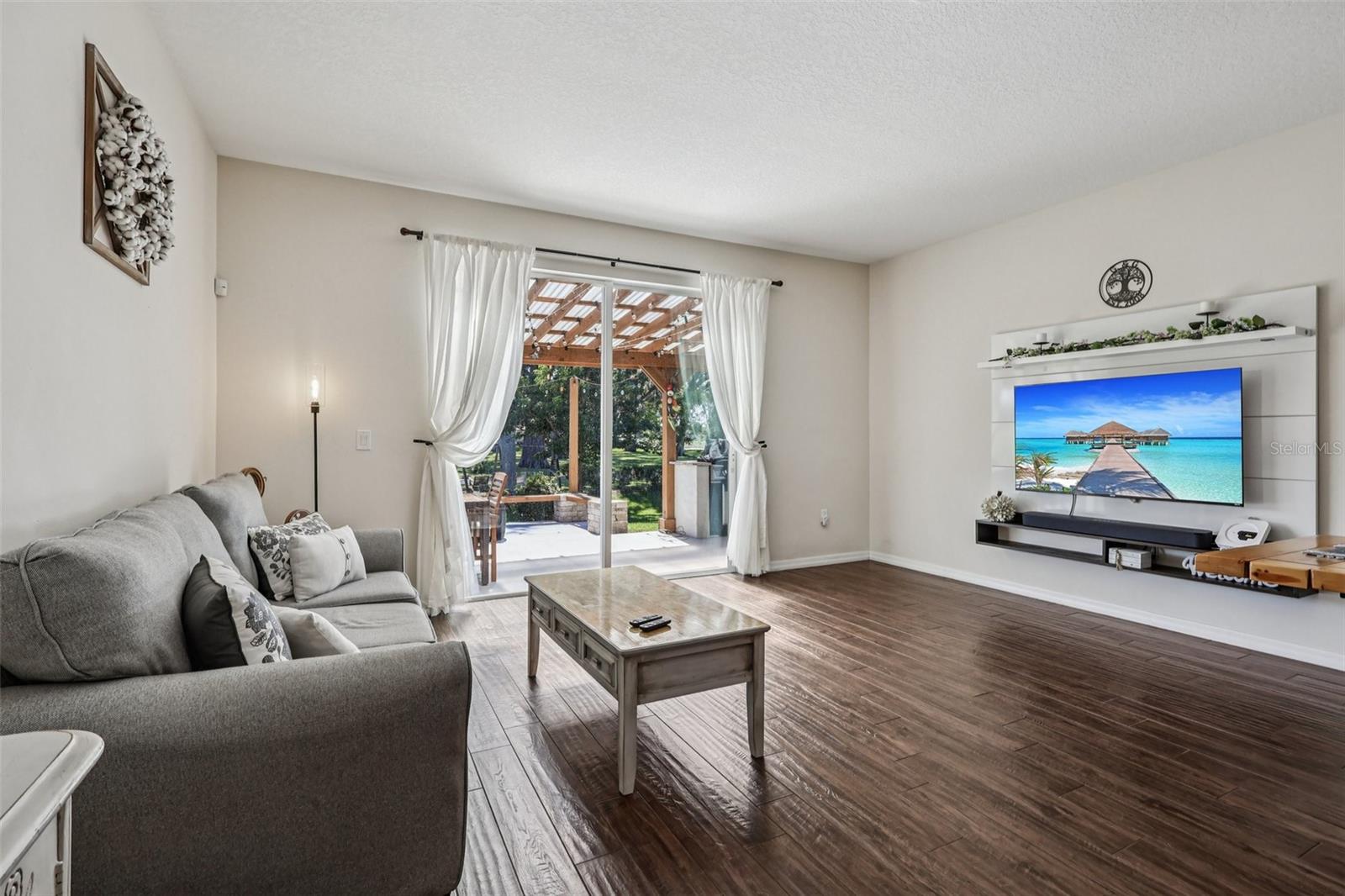 DOVER GROVES - Residential