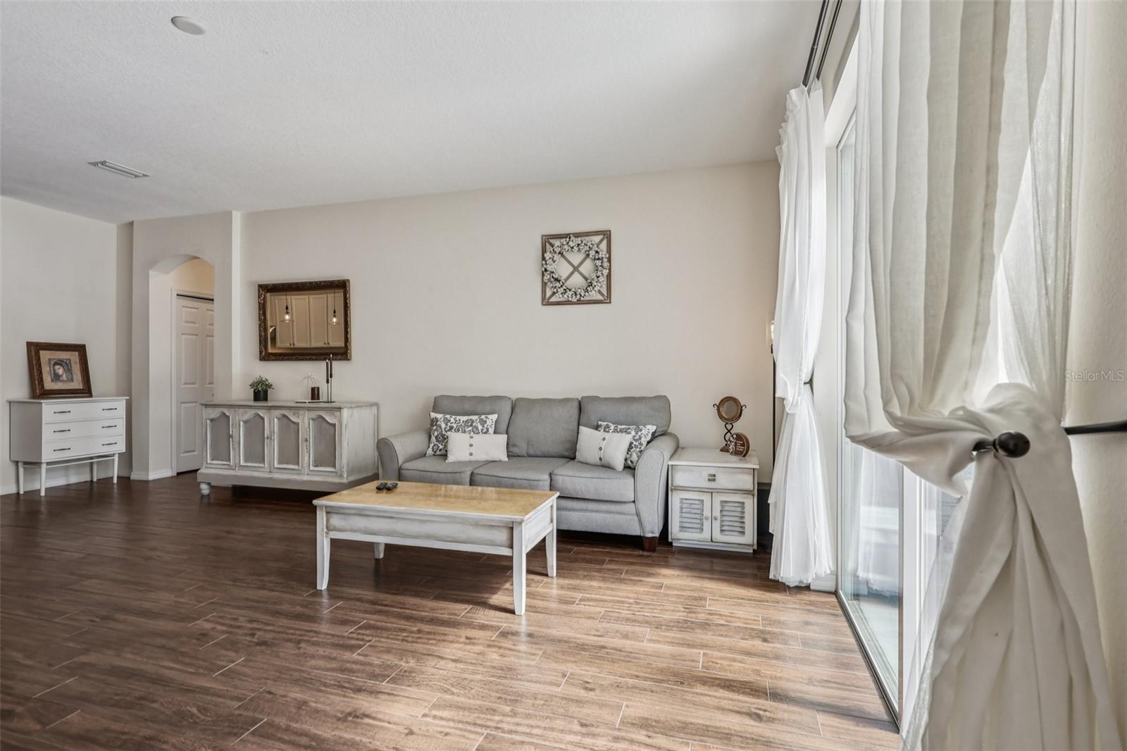 DOVER GROVES - Residential