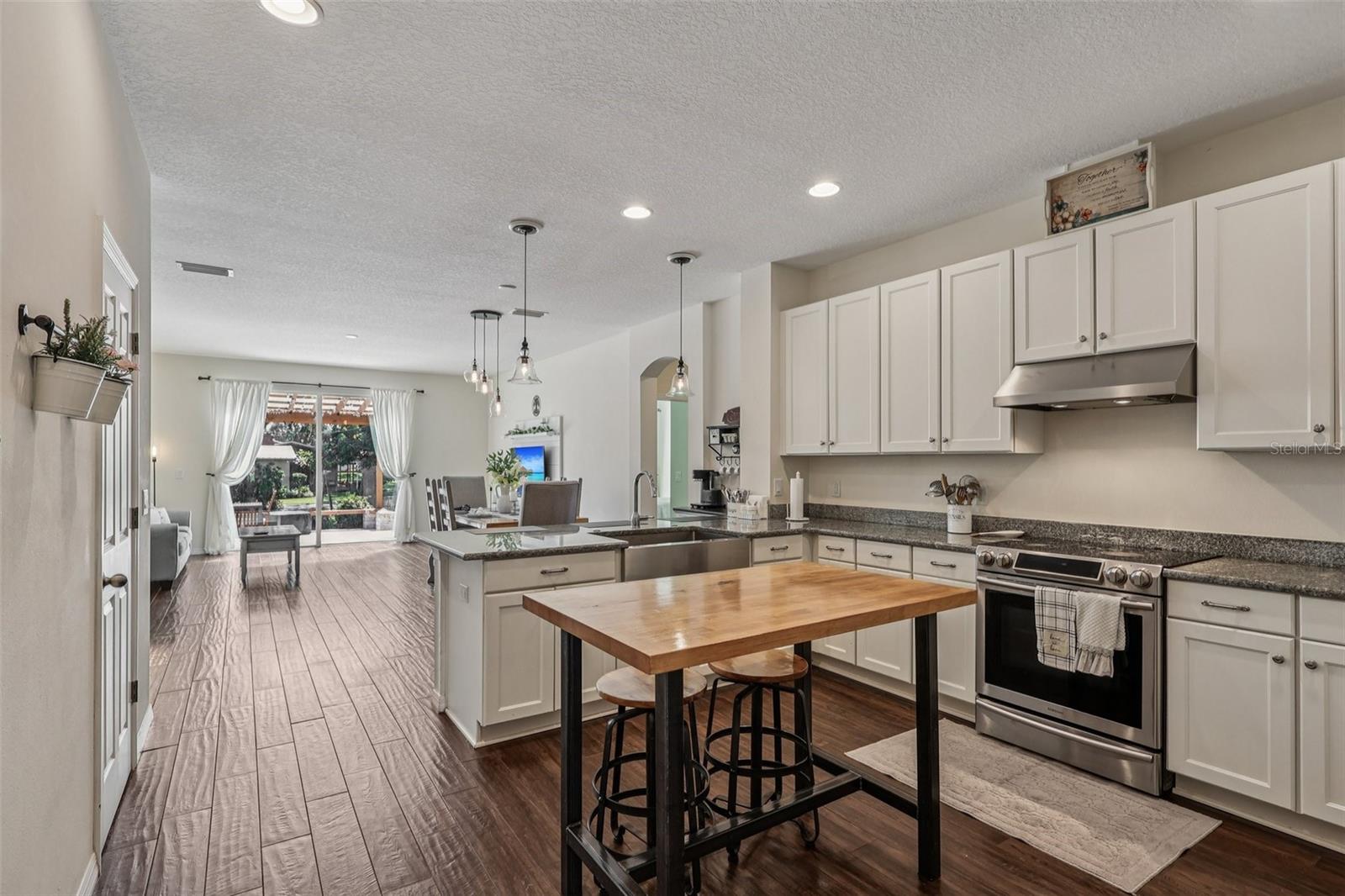 DOVER GROVES - Residential