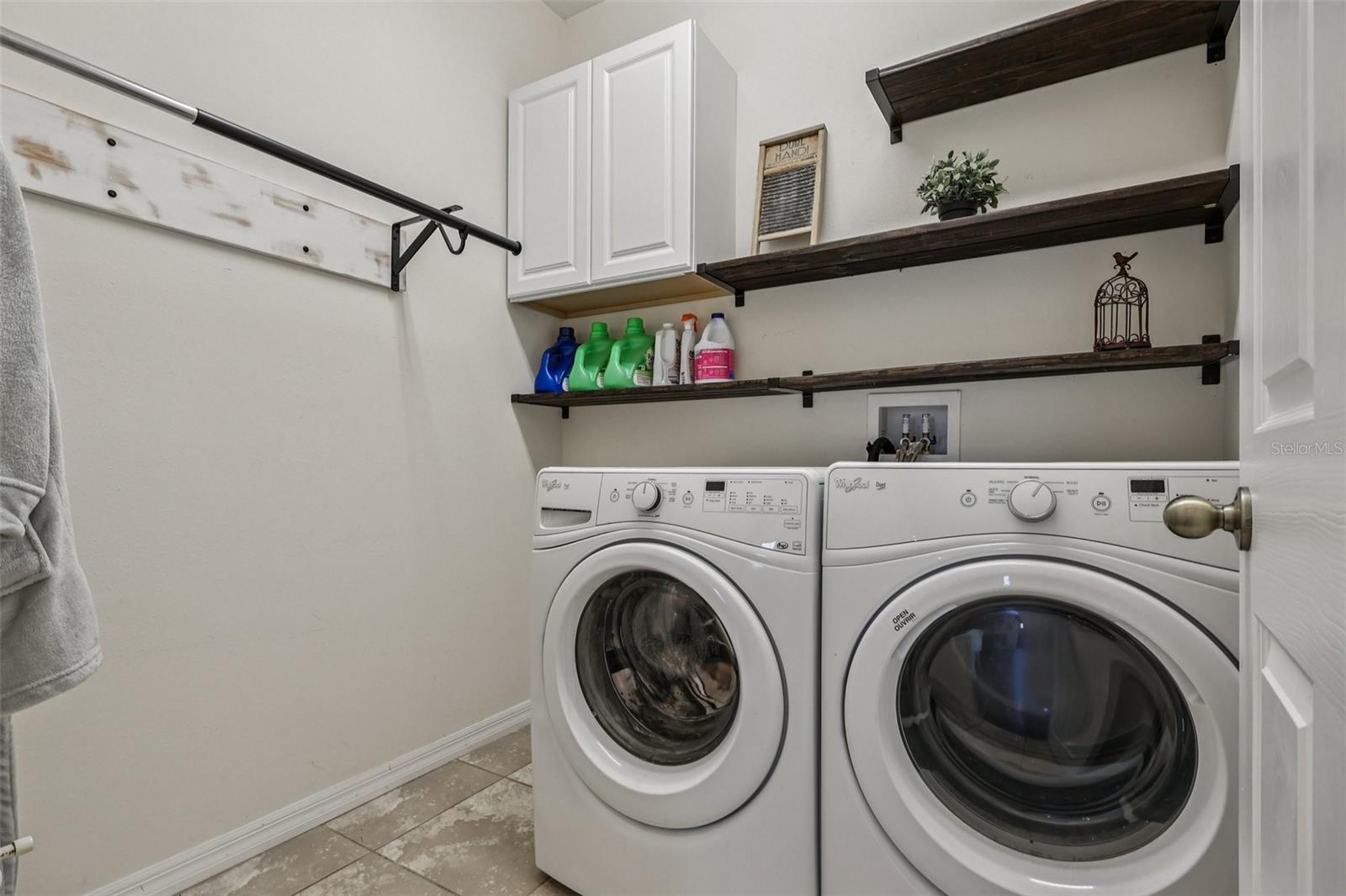 DOVER GROVES - Residential