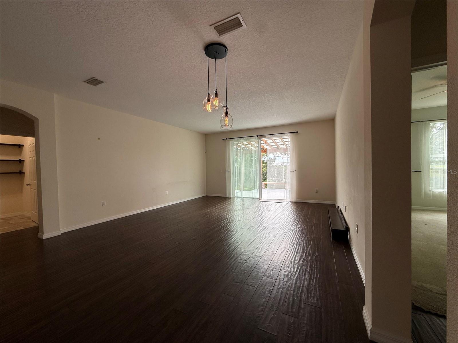 DOVER GROVES - Residential