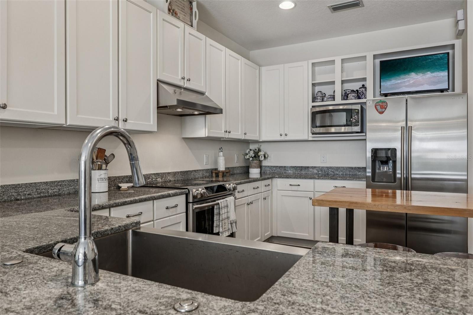 DOVER GROVES - Residential