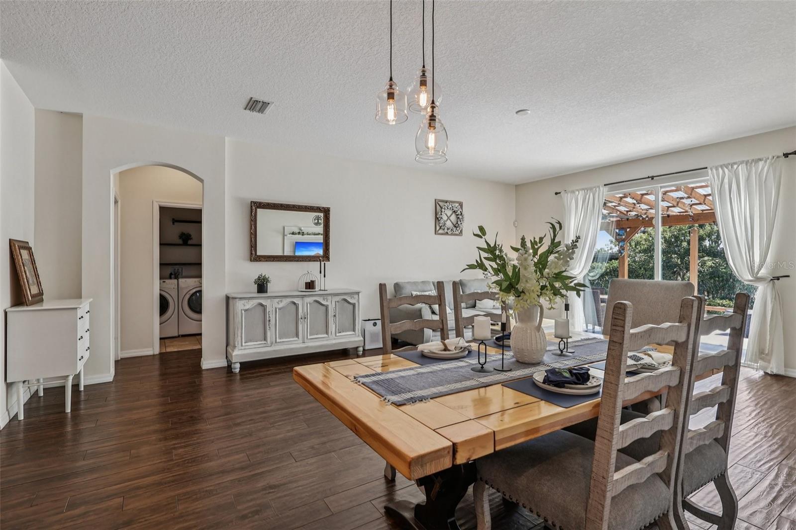 DOVER GROVES - Residential