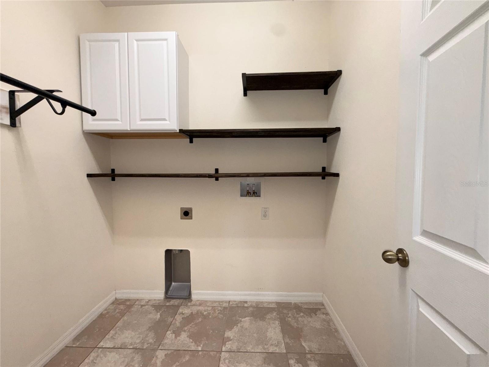 DOVER GROVES - Residential