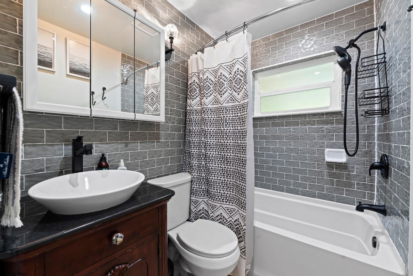 JEFFERSON MANOR - Residential