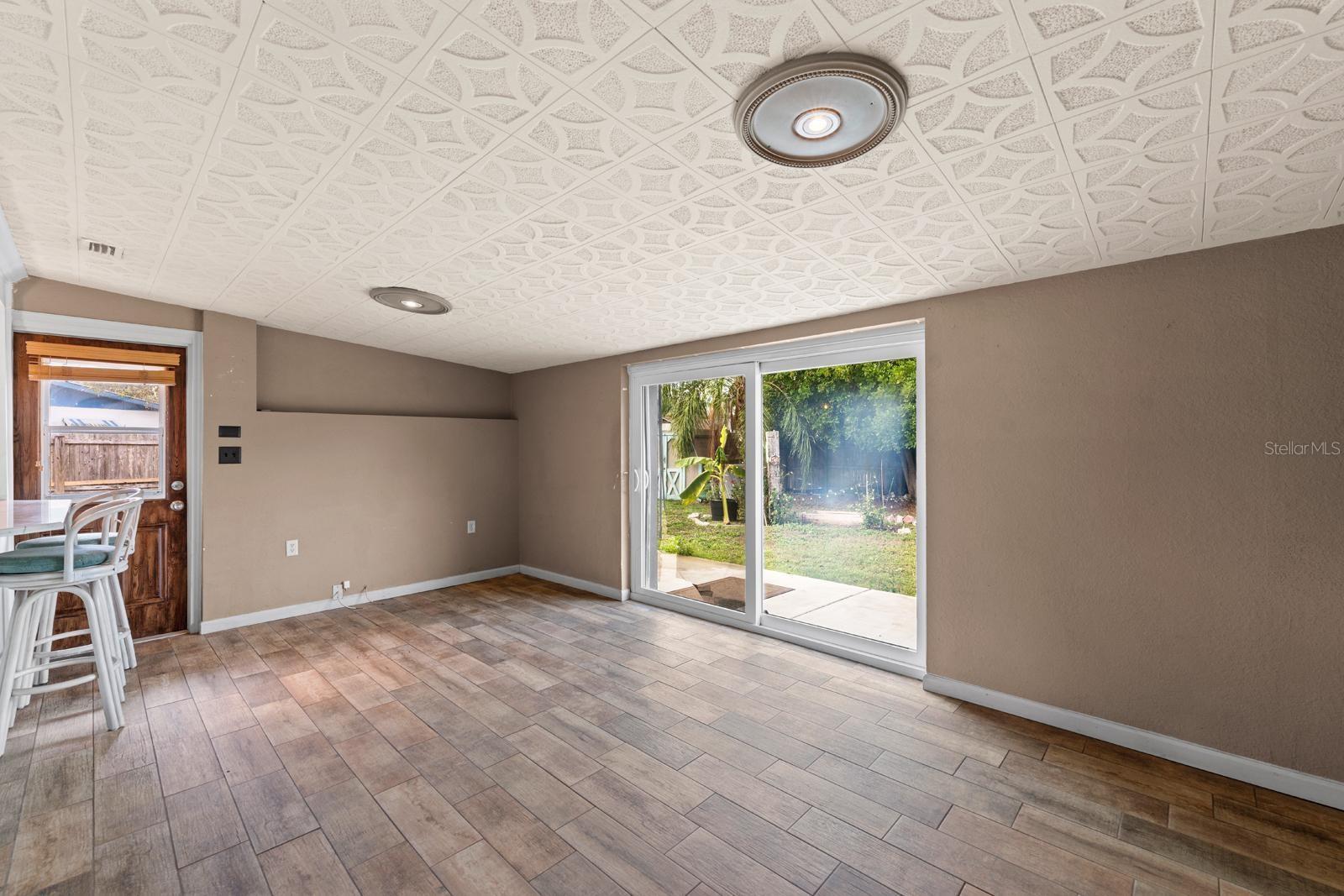 JEFFERSON MANOR - Residential