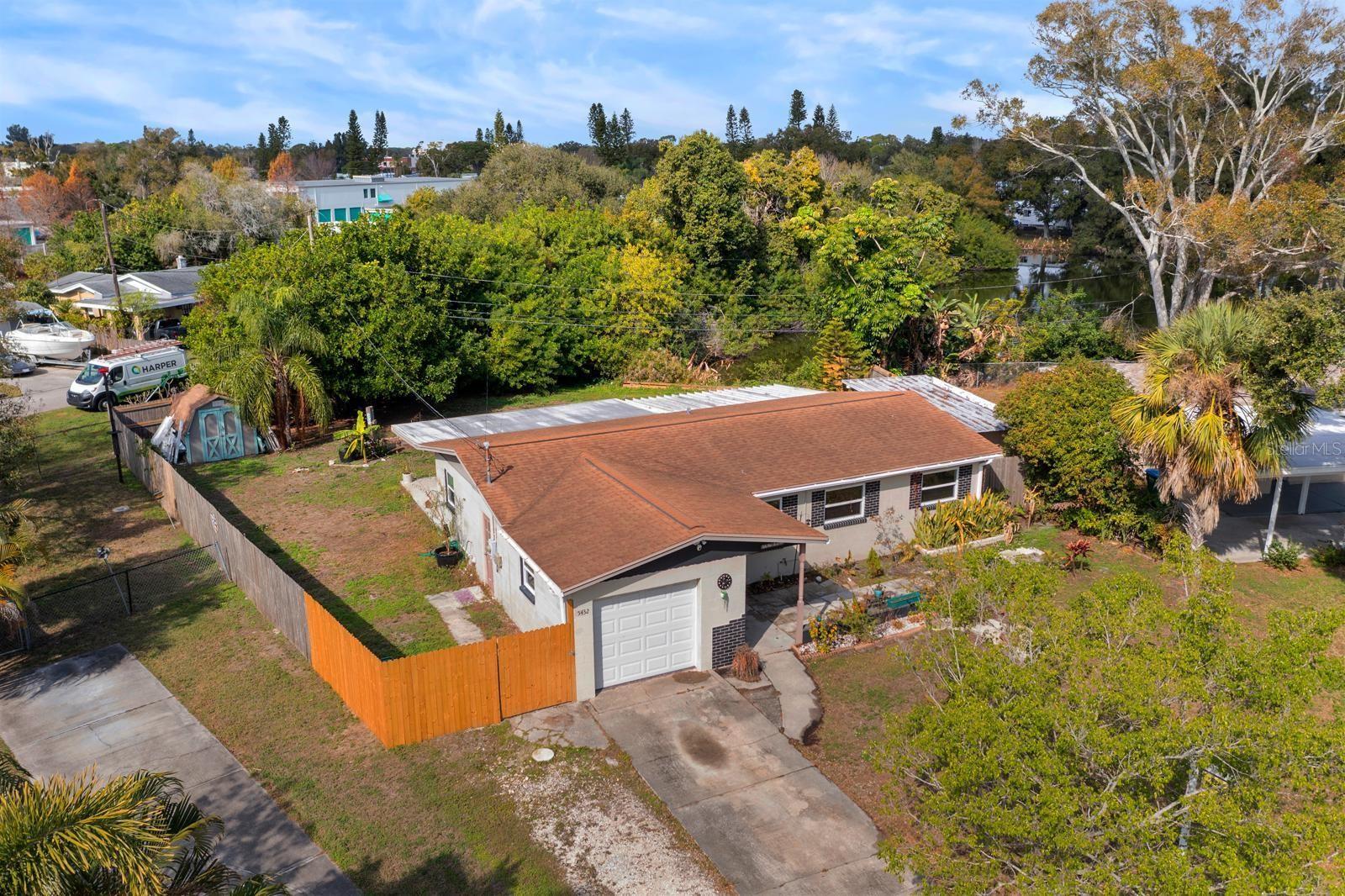 JEFFERSON MANOR - Residential