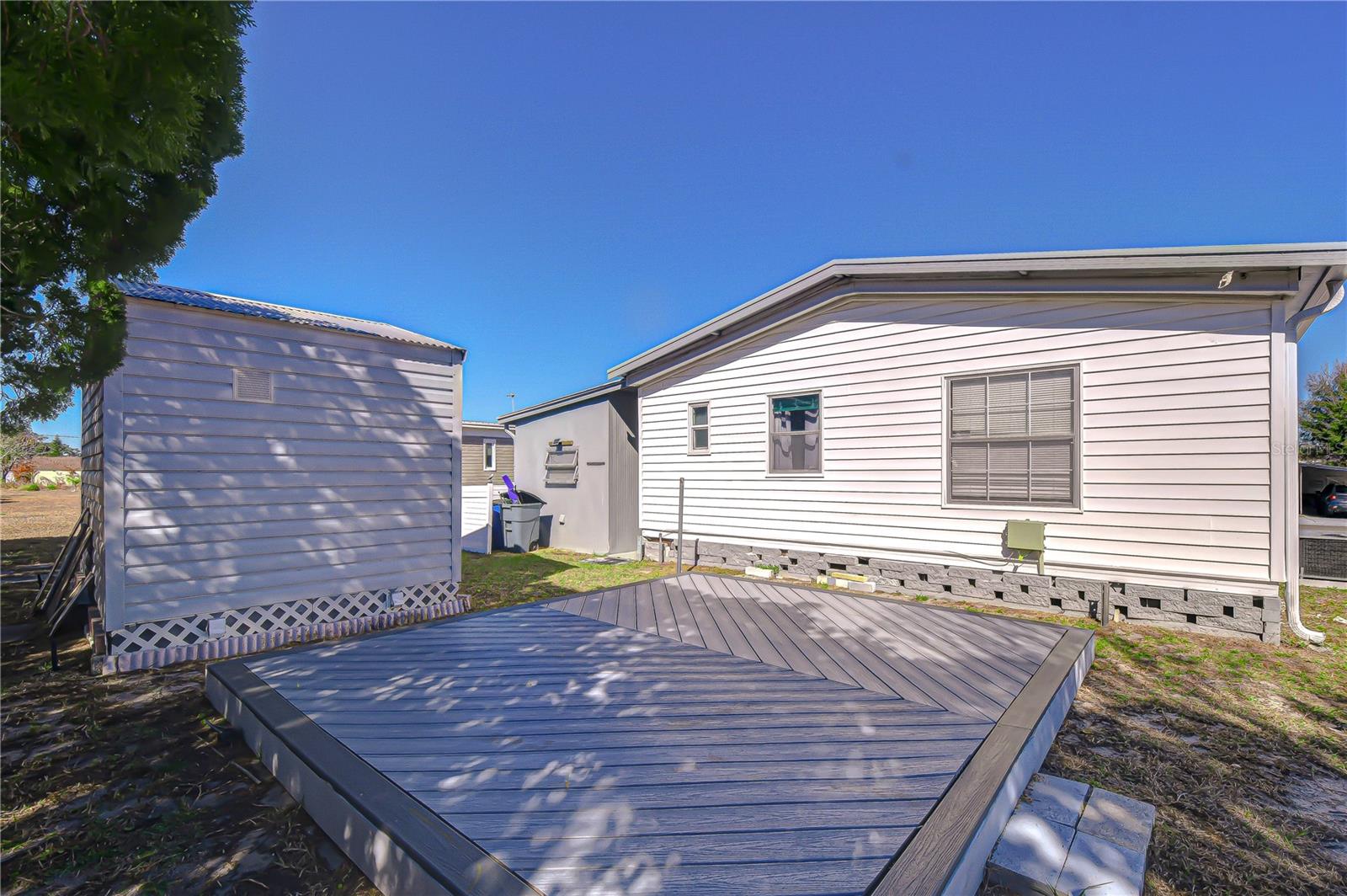 ZEPHYR SHORES - Residential