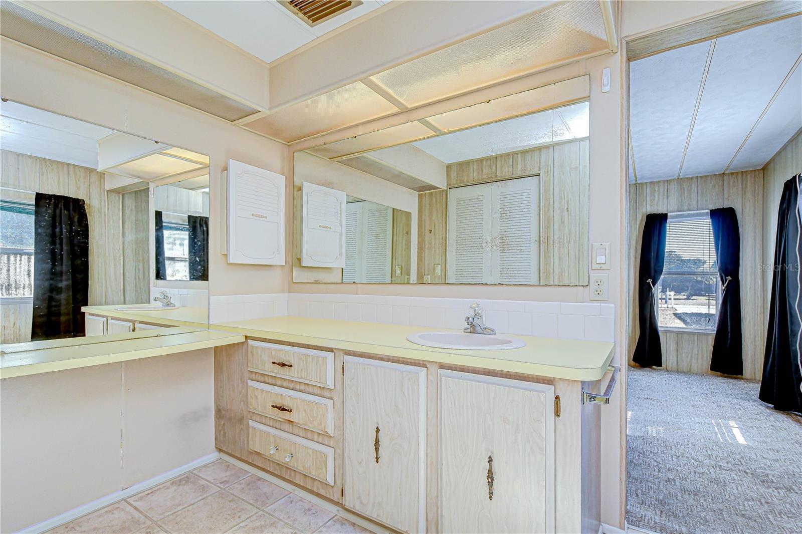 ZEPHYR SHORES - Residential