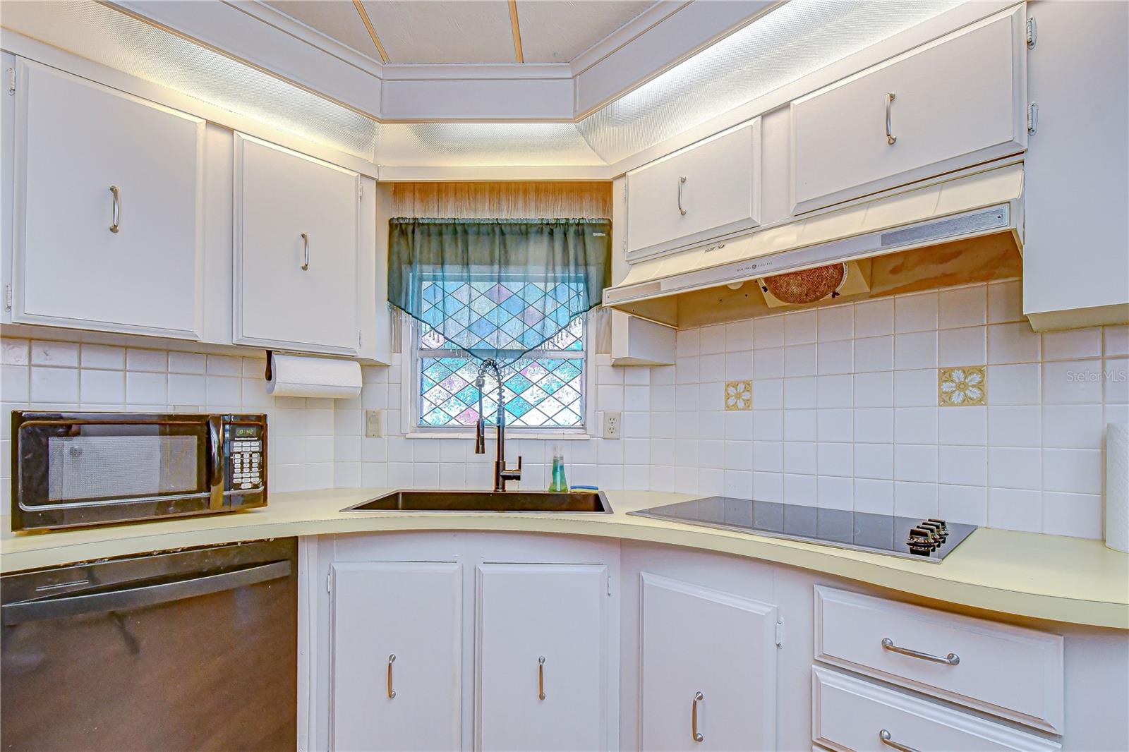 ZEPHYR SHORES - Residential