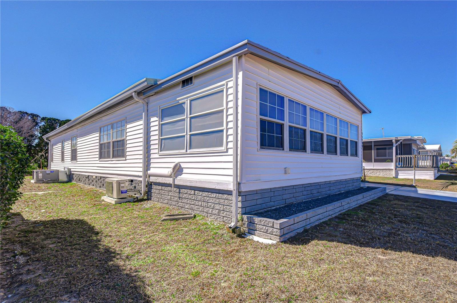 ZEPHYR SHORES - Residential