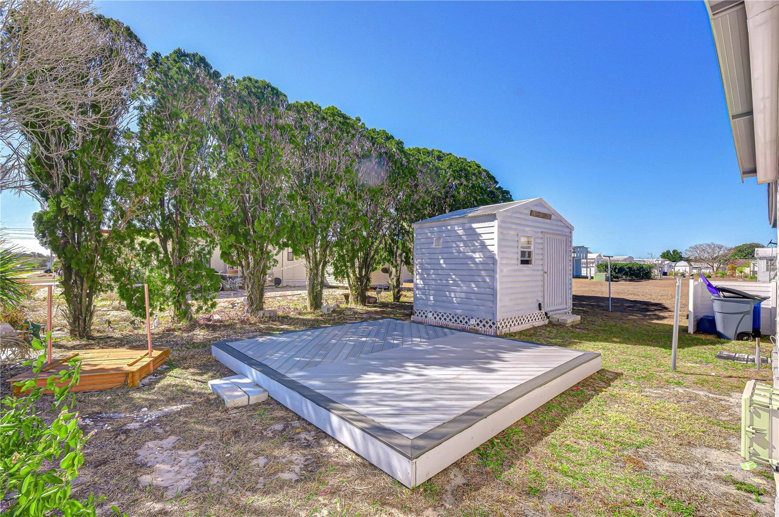 ZEPHYR SHORES - Residential