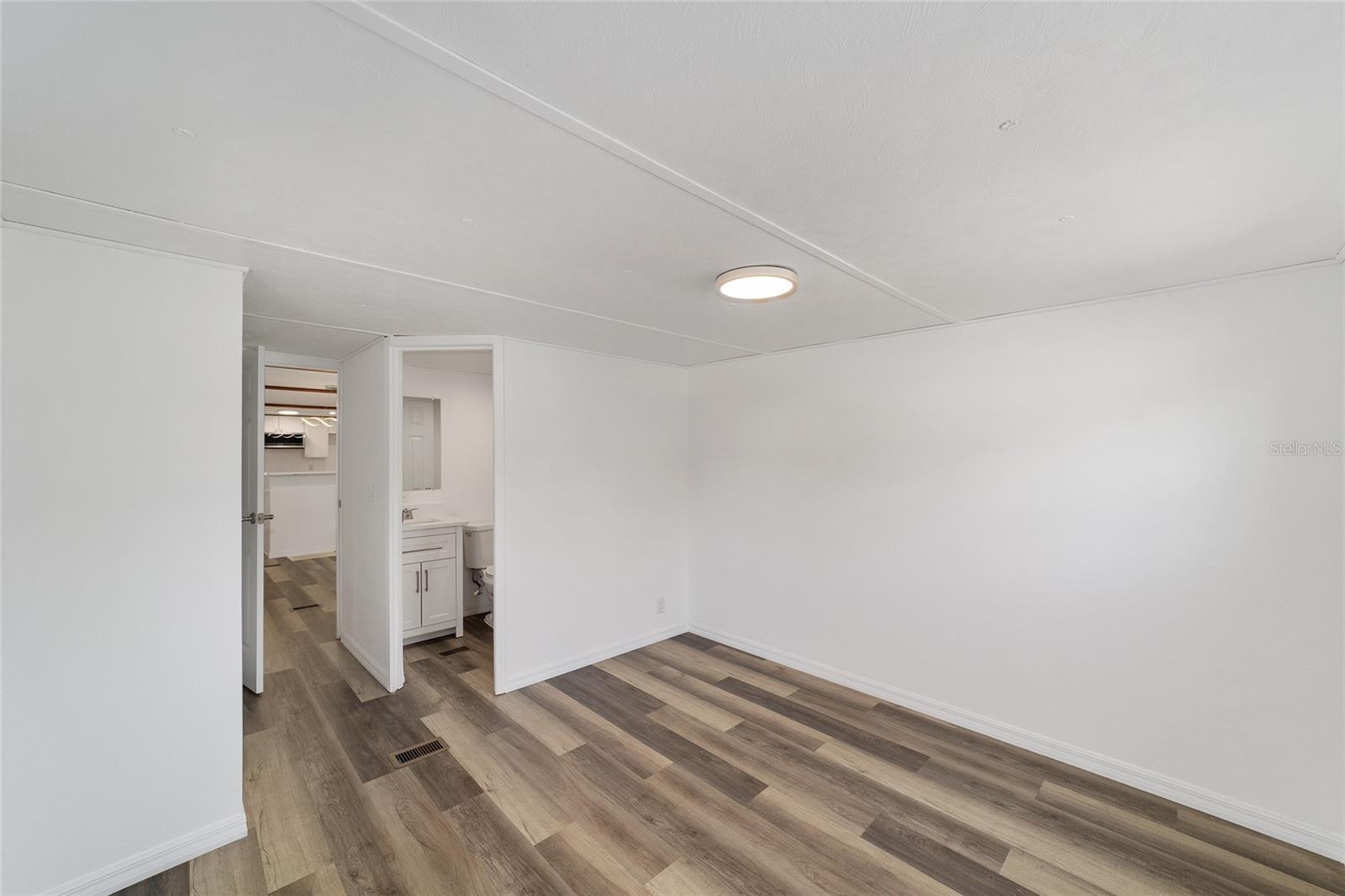 HICKORY HILL - Residential