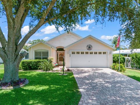 Photo of 1405 W Schwartz Boulevard, The Villages, FL 32159 (MLS # G5106838)