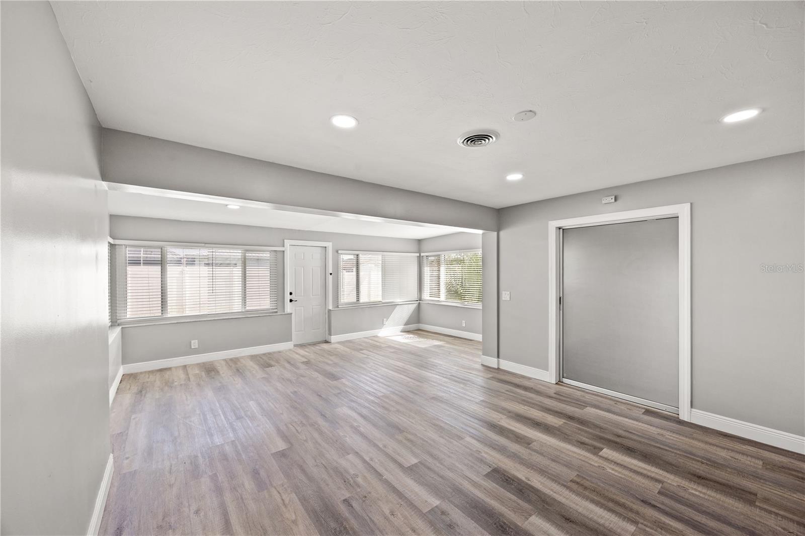 1002 FRUITLAND AVENUE