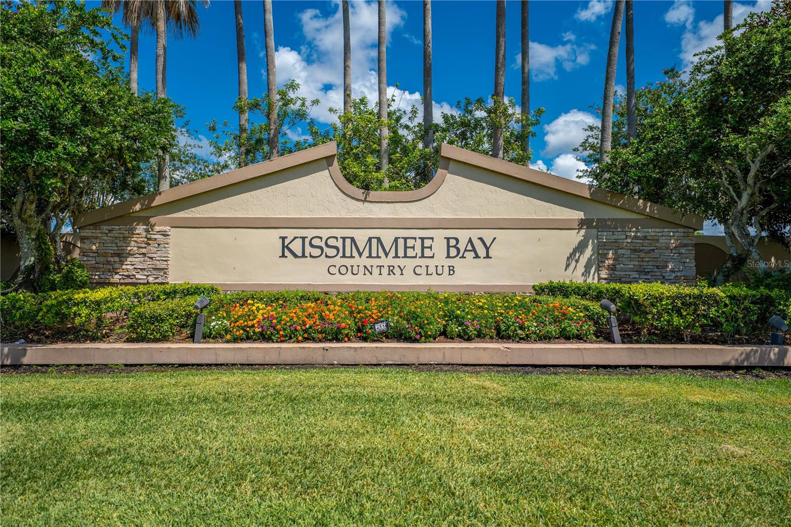 1810 LEE JANZEN DRIVE