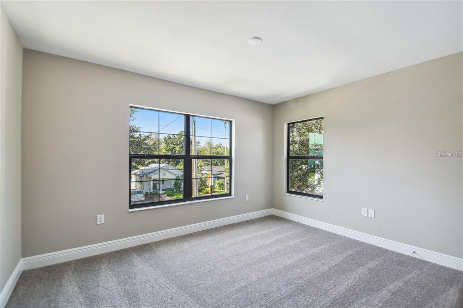 INTER BAY - Residential